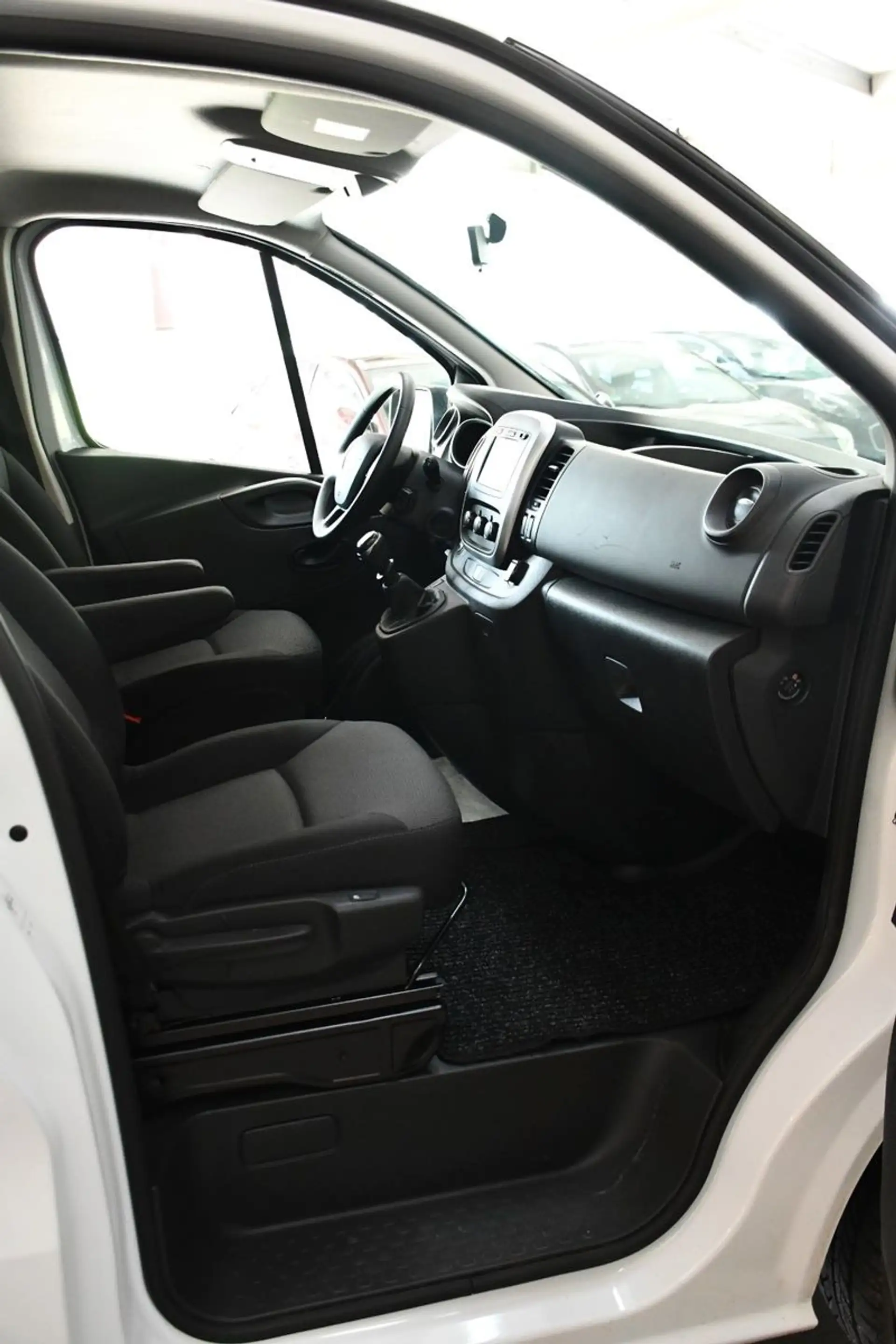 Renault Trafic Kasten L1H1 3,0t Komfort 2,0 LED SORTIMO — photo 15