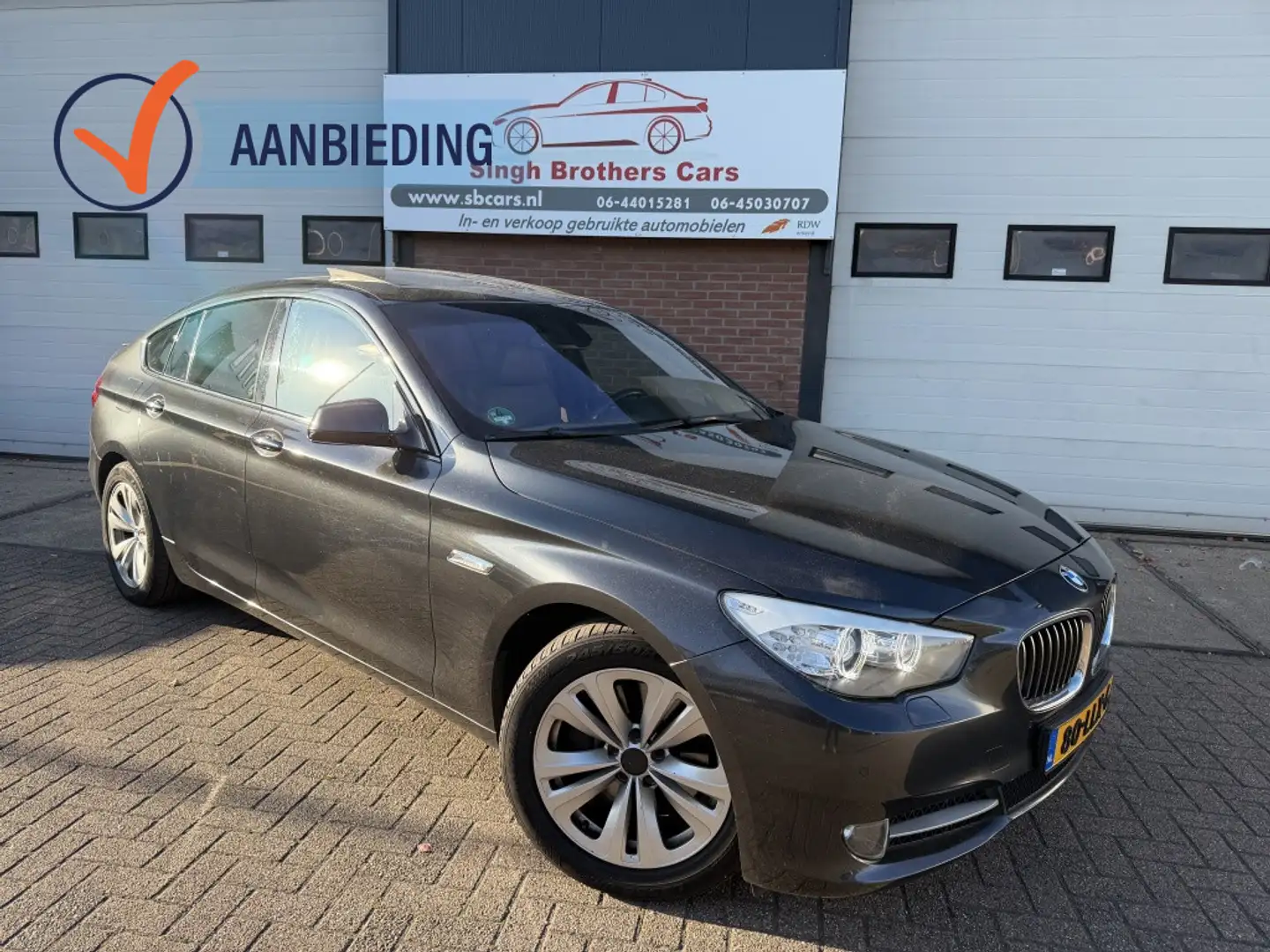 BMW 535 5-serie Gran Turismo 535i High EXE AUT LEER NAVI X Grijs - 1