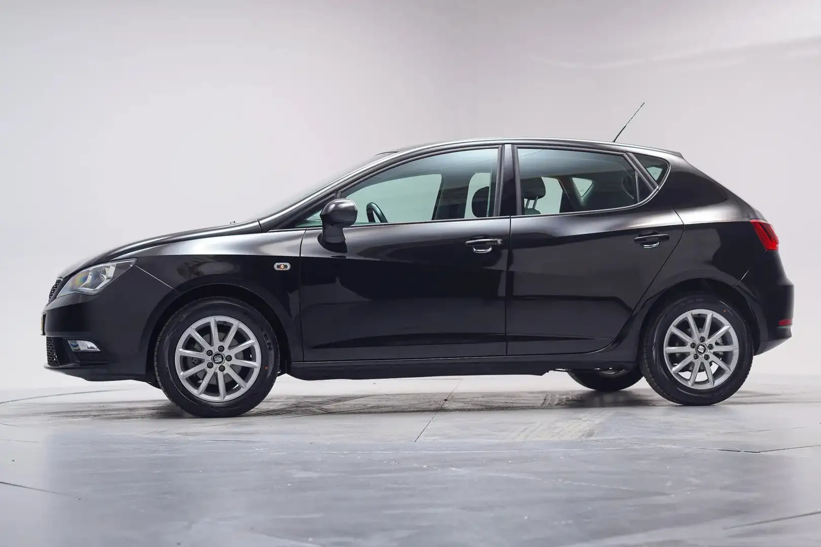 SEAT Ibiza 1.0 EcoTSI Style Connect 5-drs [ Navi Airco Cruise Zwart - 2