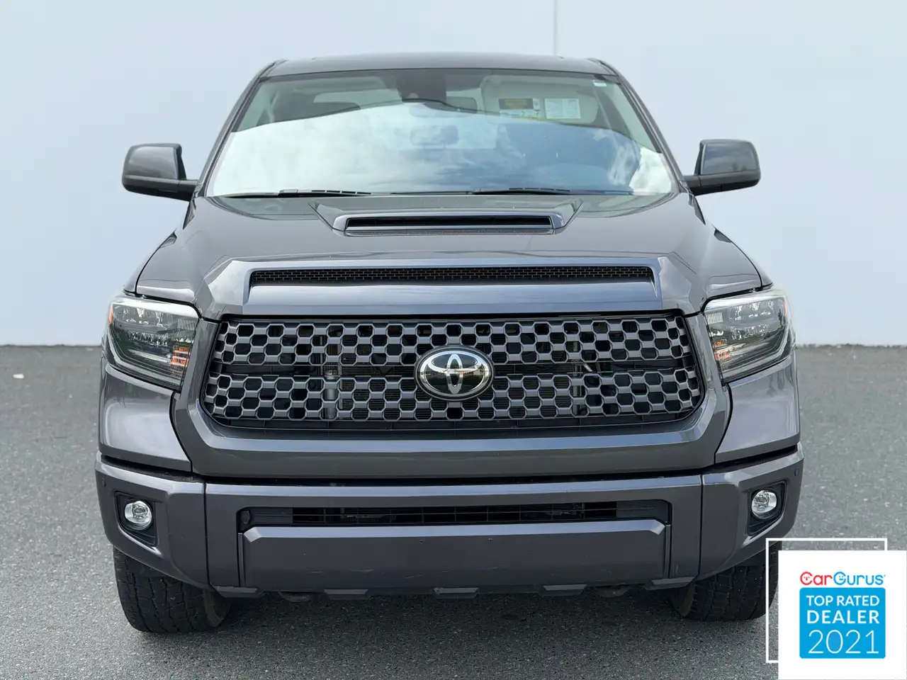 Toyota Tundra снимка Toyota Tundra