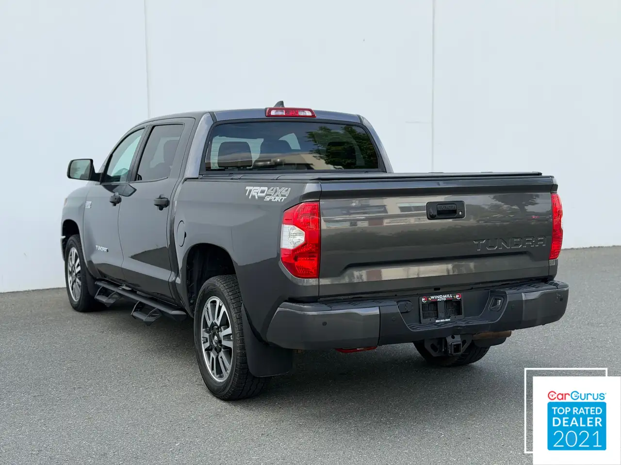 Toyota Tundra снимка Toyota Tundra