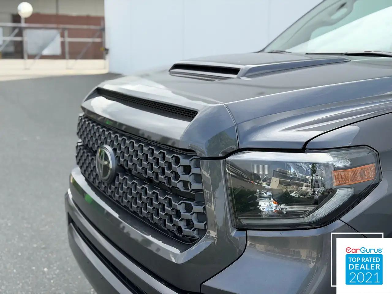 Toyota Tundra снимка Toyota Tundra