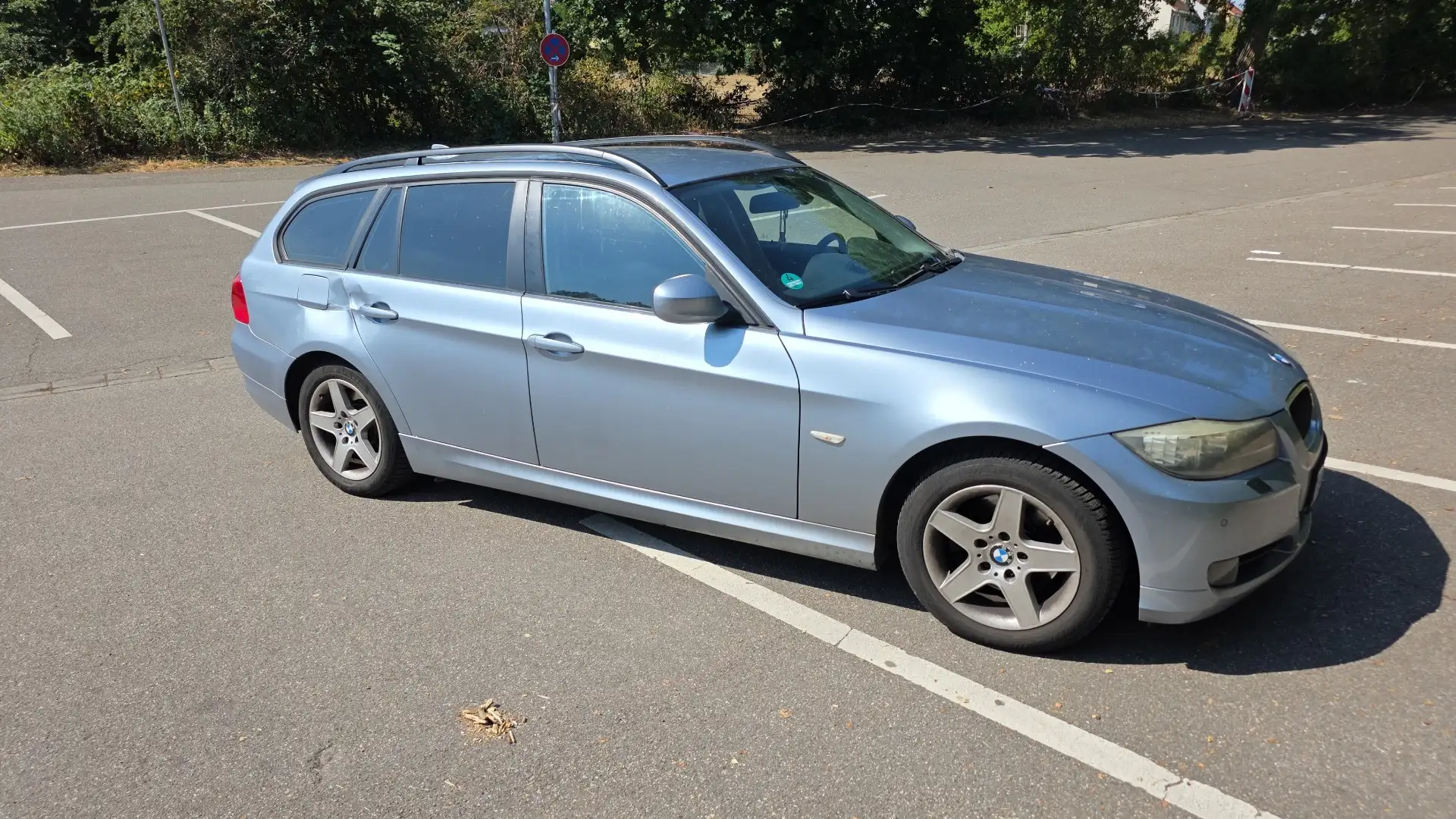 BMW 320 320d Blau - 1