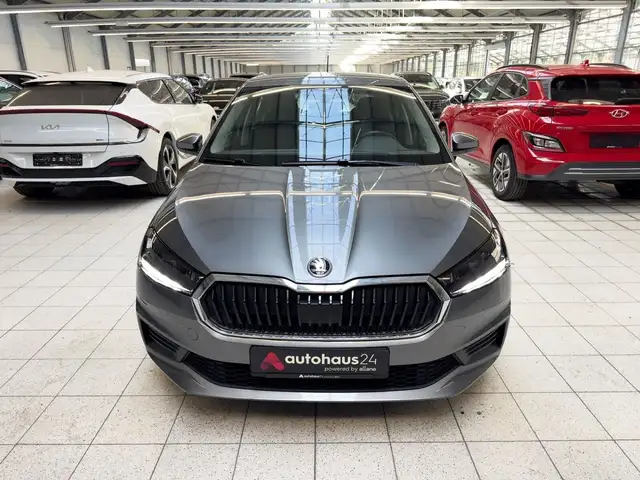 Skoda Fabia view 2