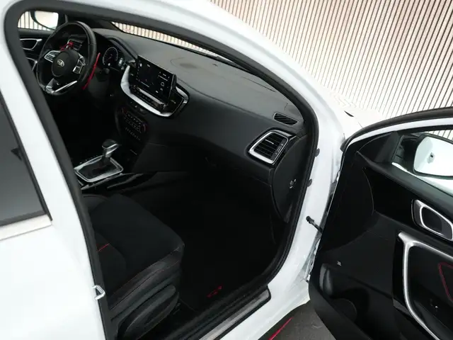 Kia Proceed view 3