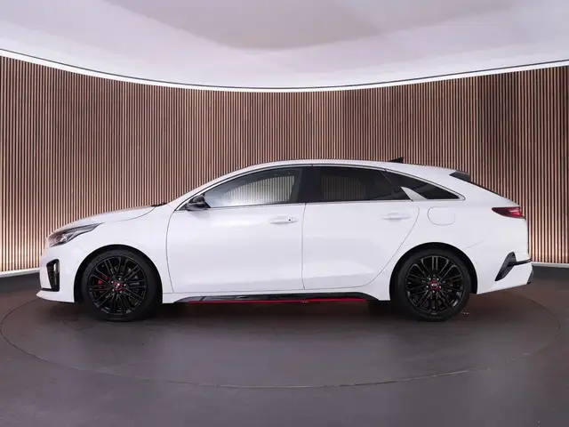 Kia Proceed view 11