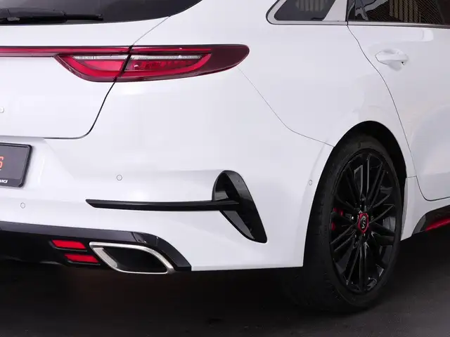 Kia Proceed view 13
