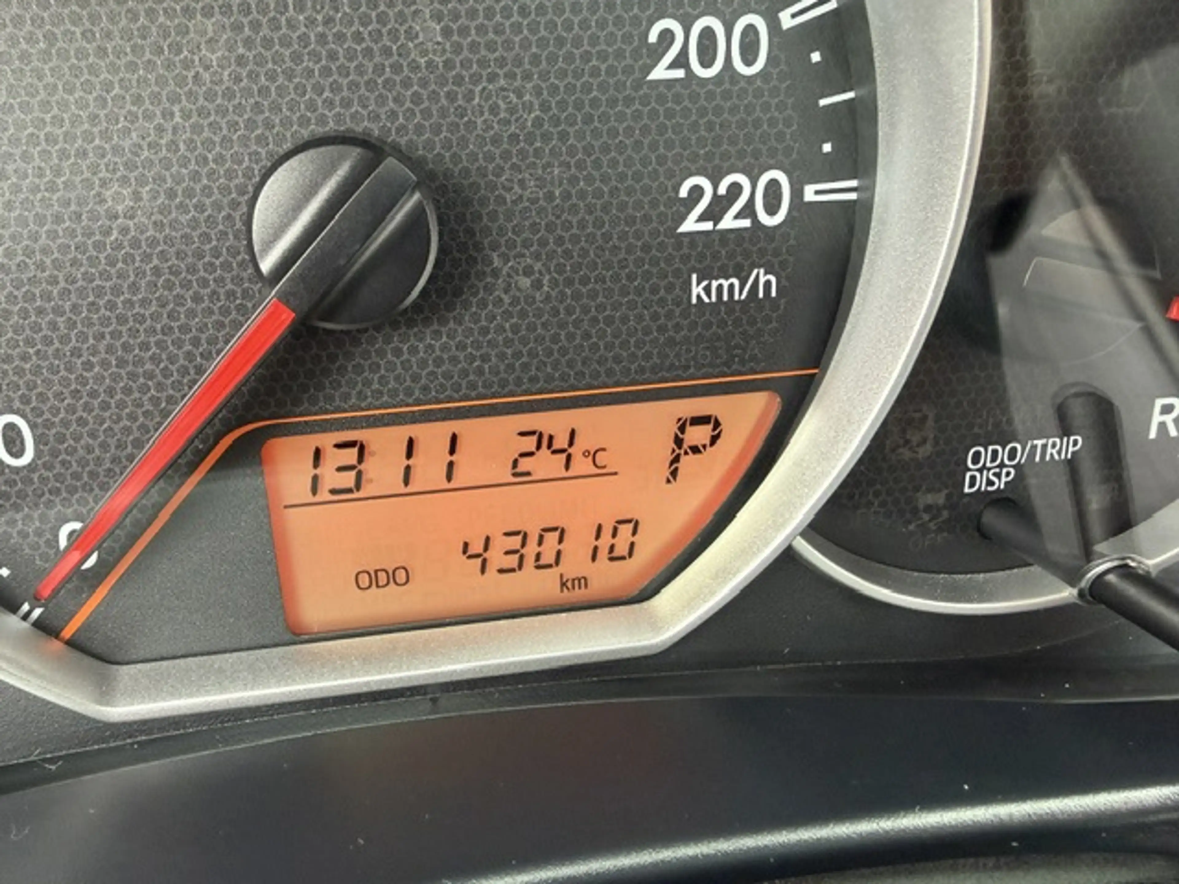 Toyota Verso-S 1.3 VVT-i Automaat met Navi, Trekhaak en Panoramad — photo 12