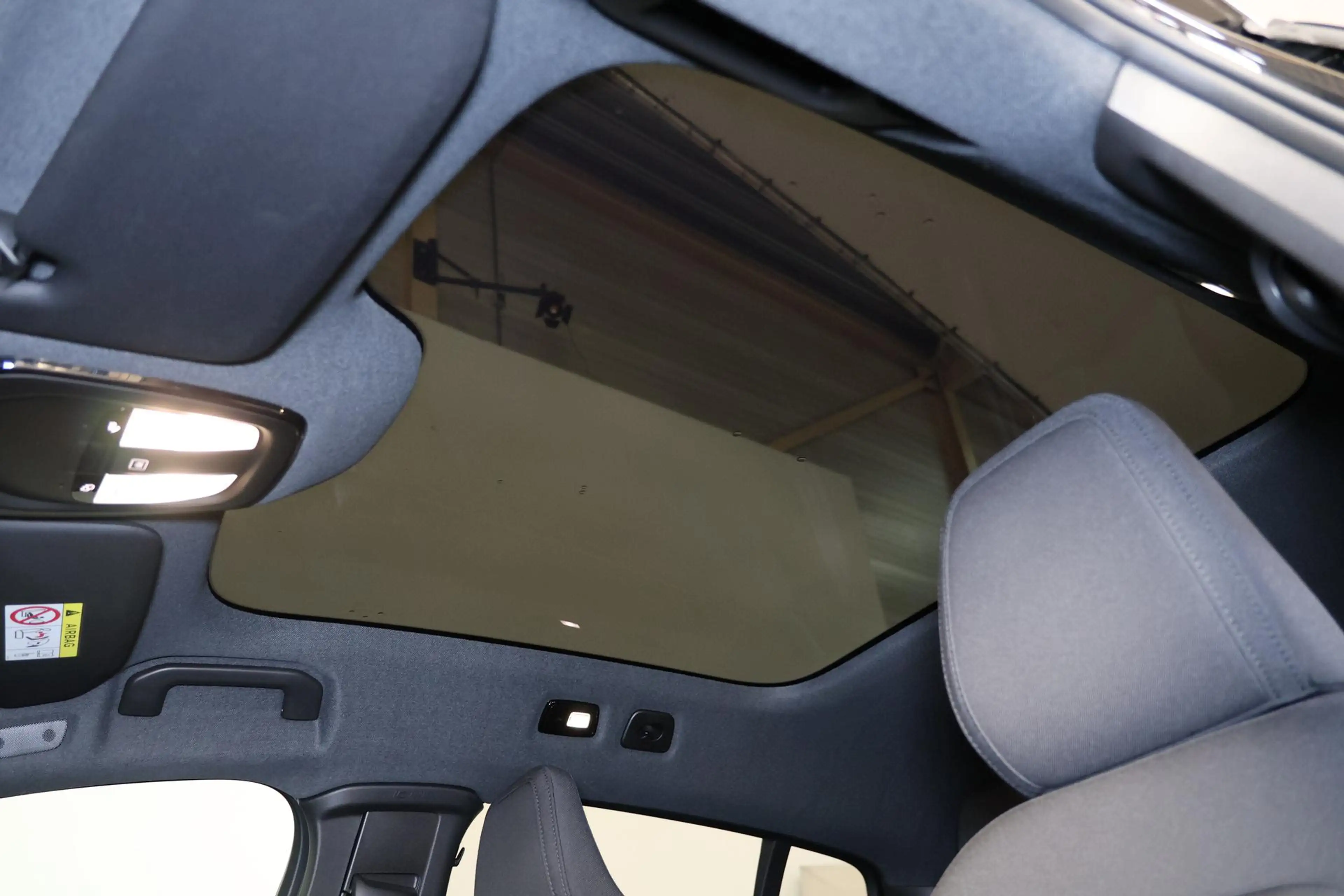 Volvo EC40 Extended Range Plus Black Ed. 82 kWh - Panoramadak — photo 6
