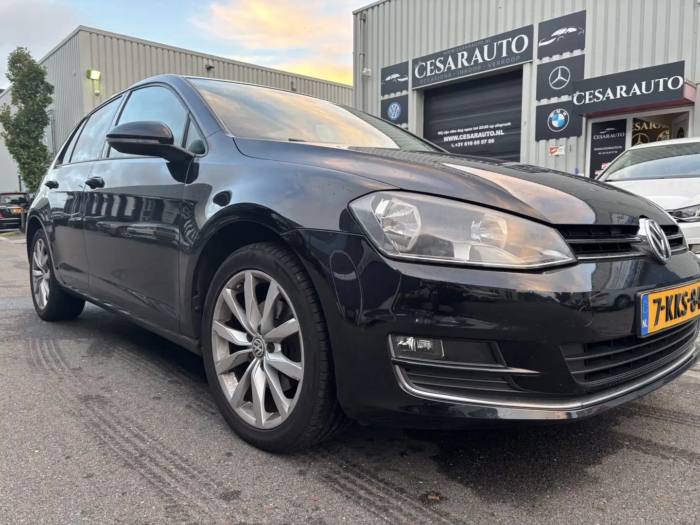 Volkswagen Golf 1.4 TSI AUTOMAAT Highline Schwarz - 1