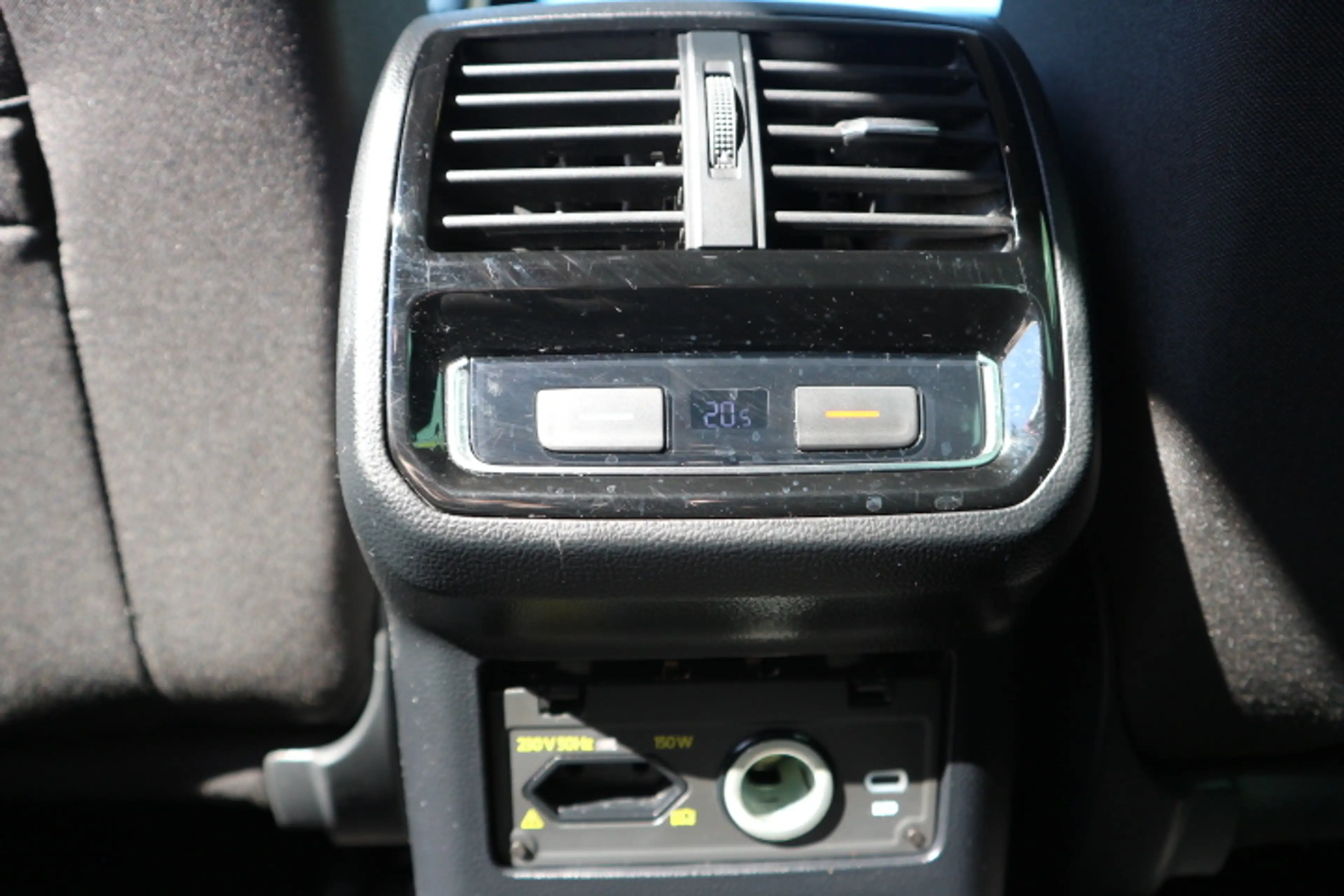 Volkswagen Passat Variant Business 4Motion*AHK* — photo 14