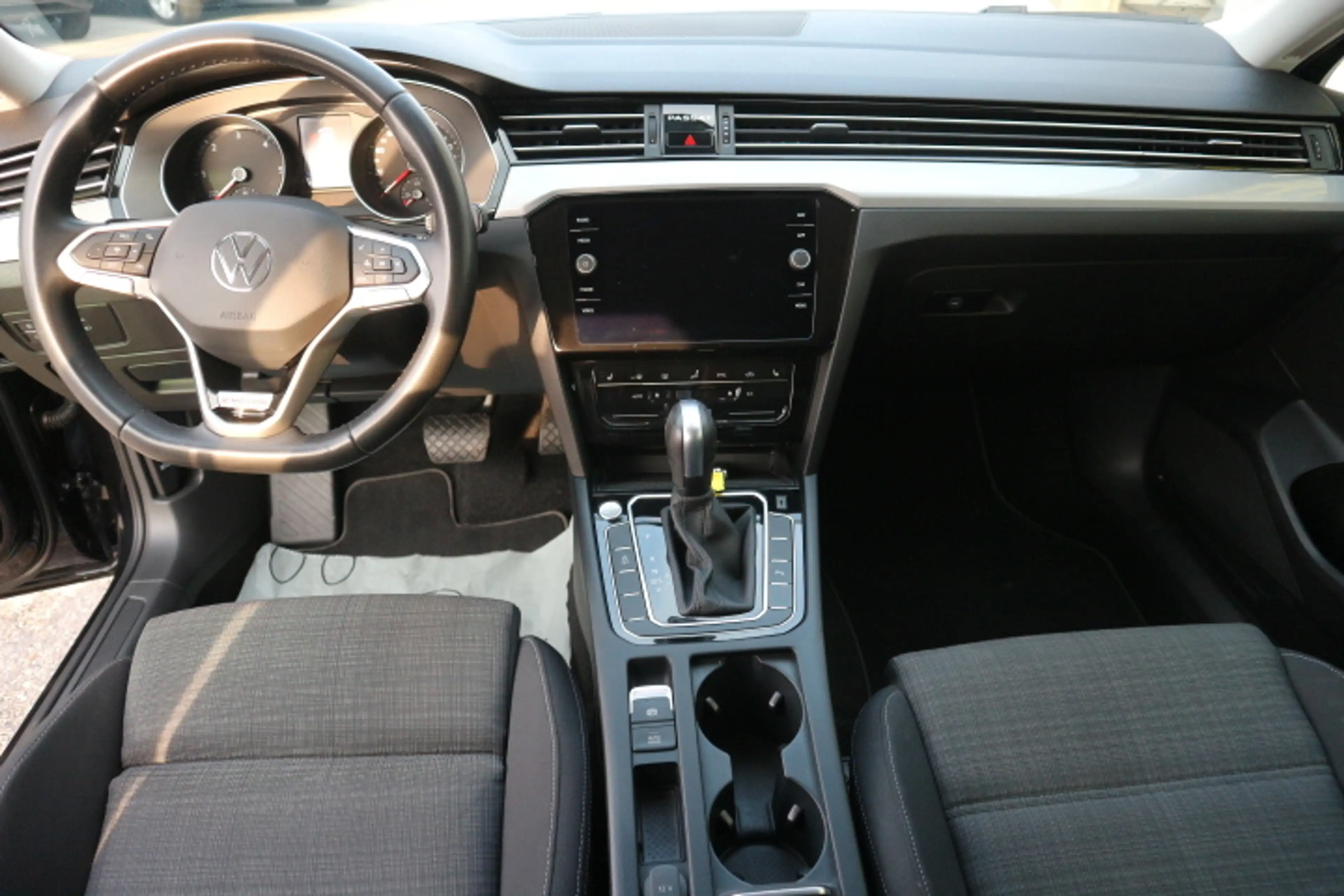 Volkswagen Passat Variant Business 4Motion*AHK* — photo 9