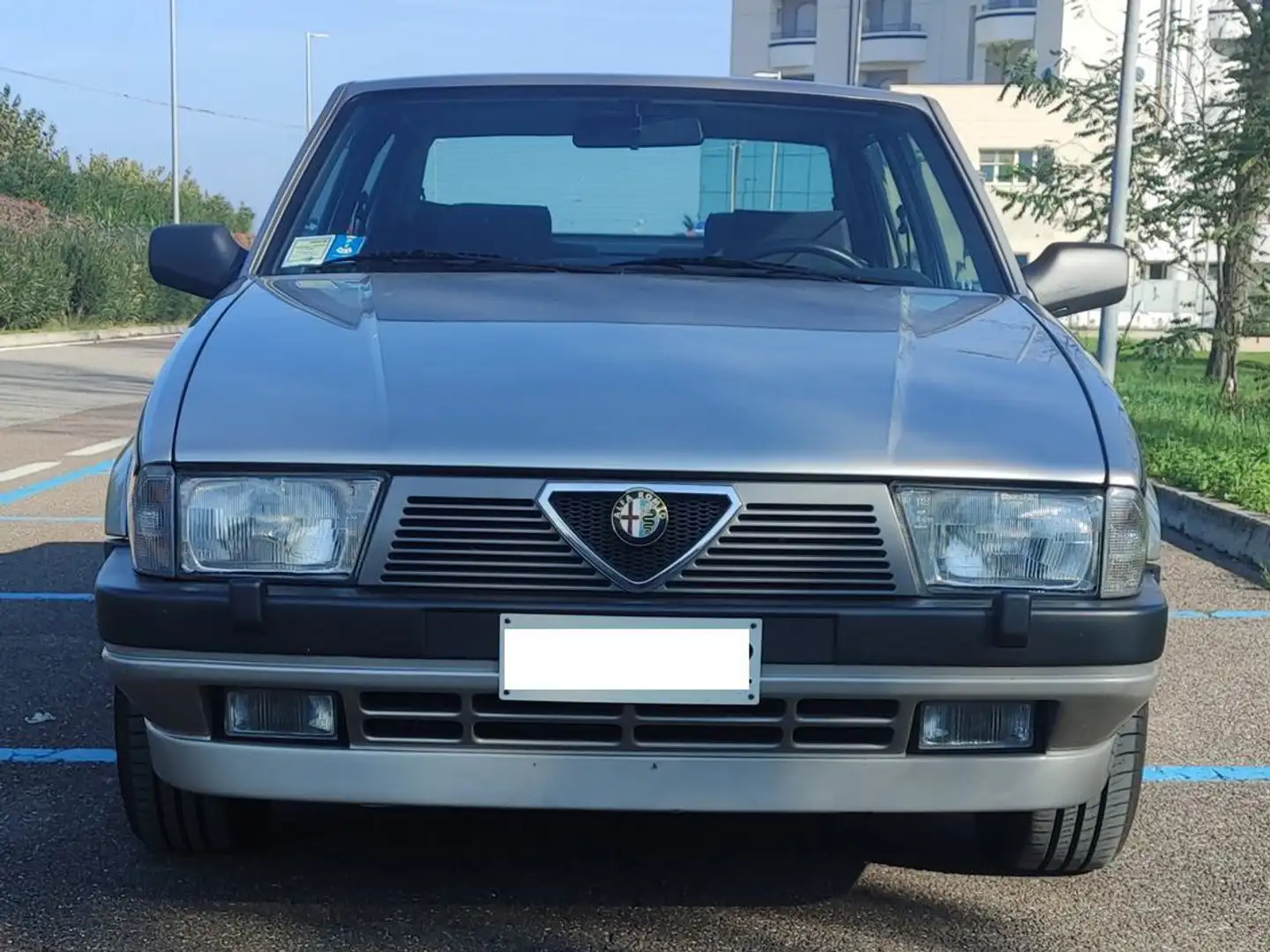 Alfa Romeo 75 75 2.0i ts Stříbrná - 2
