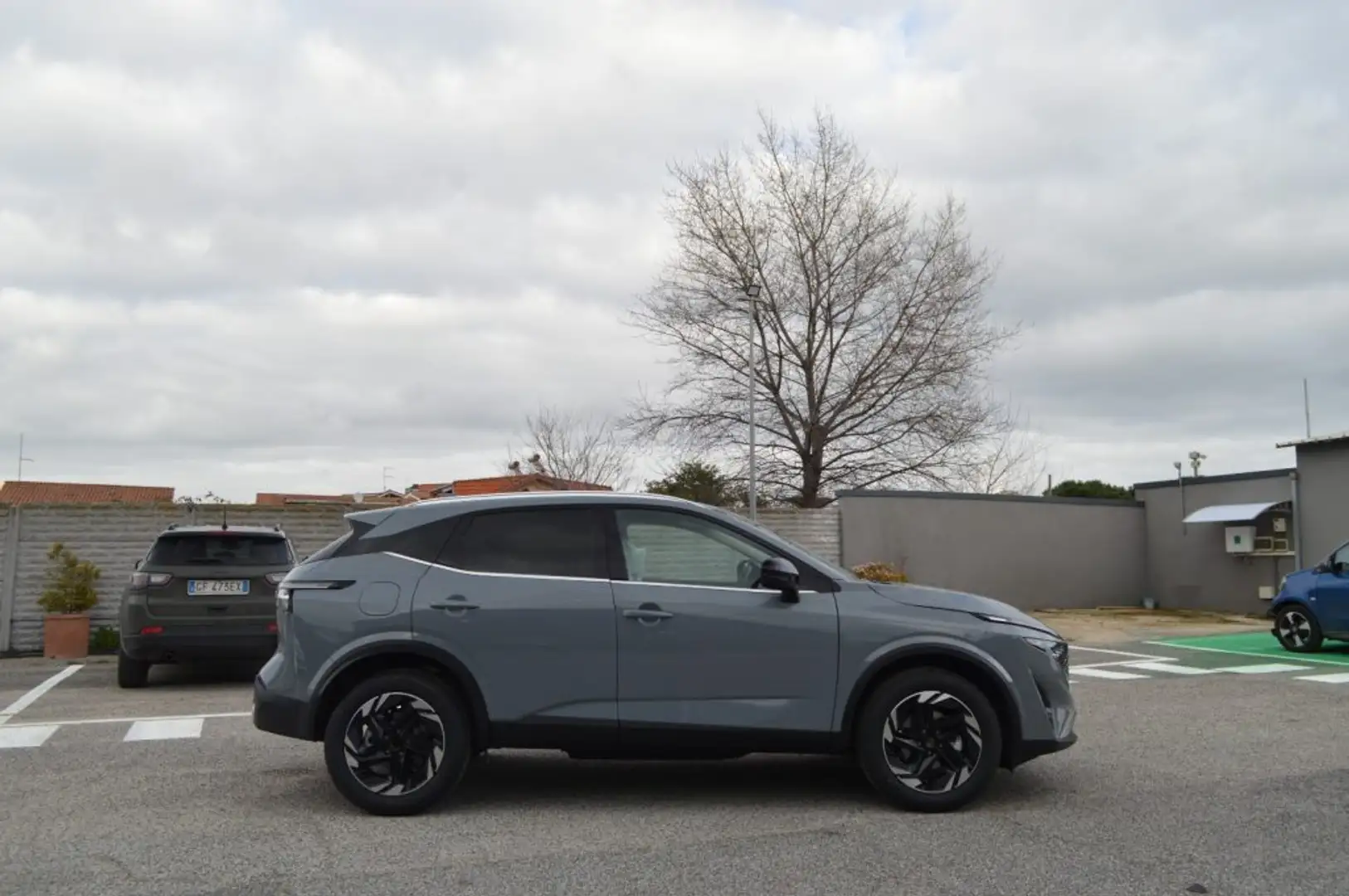 Nissan Qashqai MHEV 158 CV Xtronic N-Connecta Grau - 2