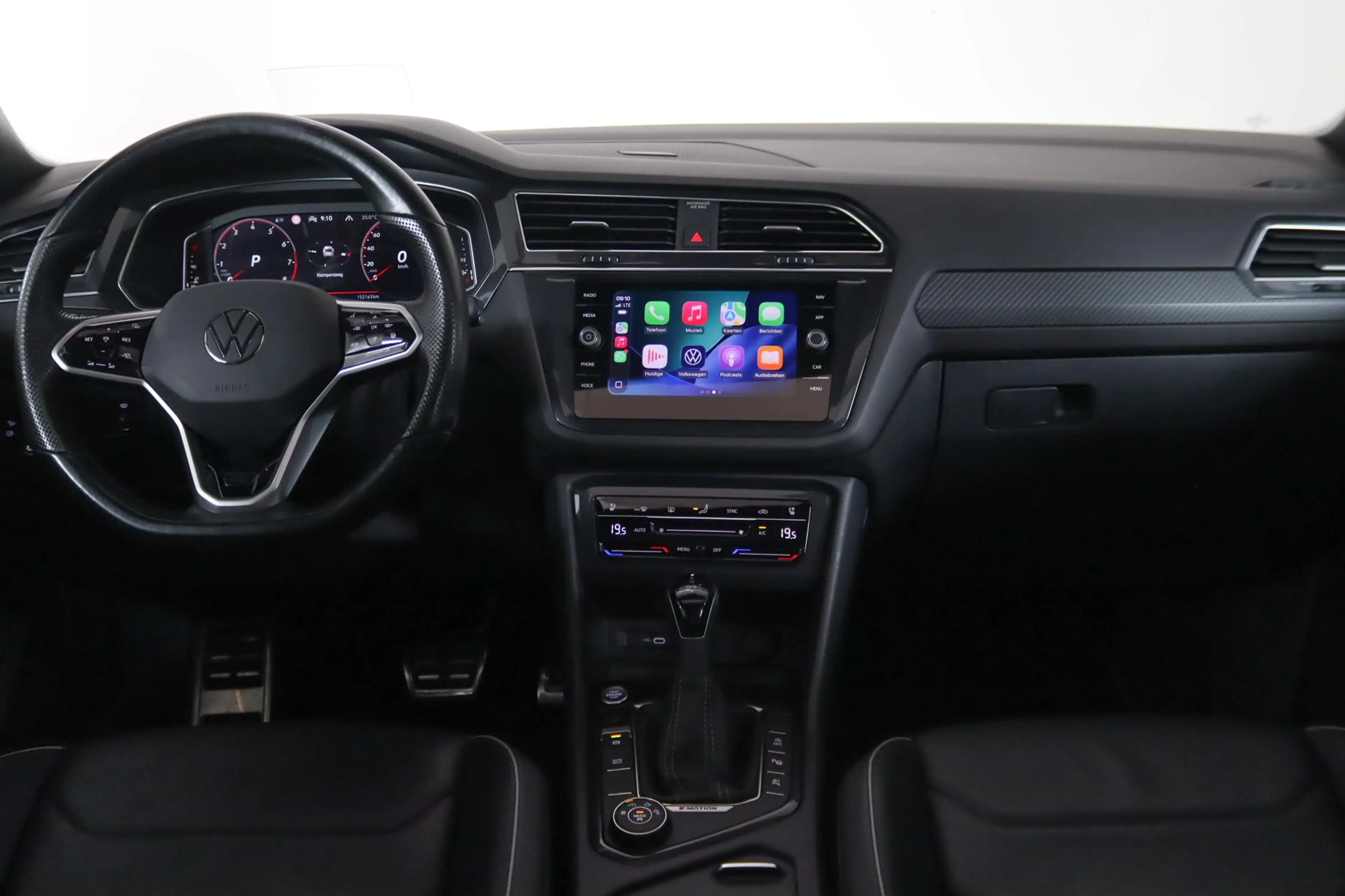 Volkswagen Tiguan Allspace 2.0 TSI 4Motion Highline R-Line 7-Persoons Panoram — photo 3