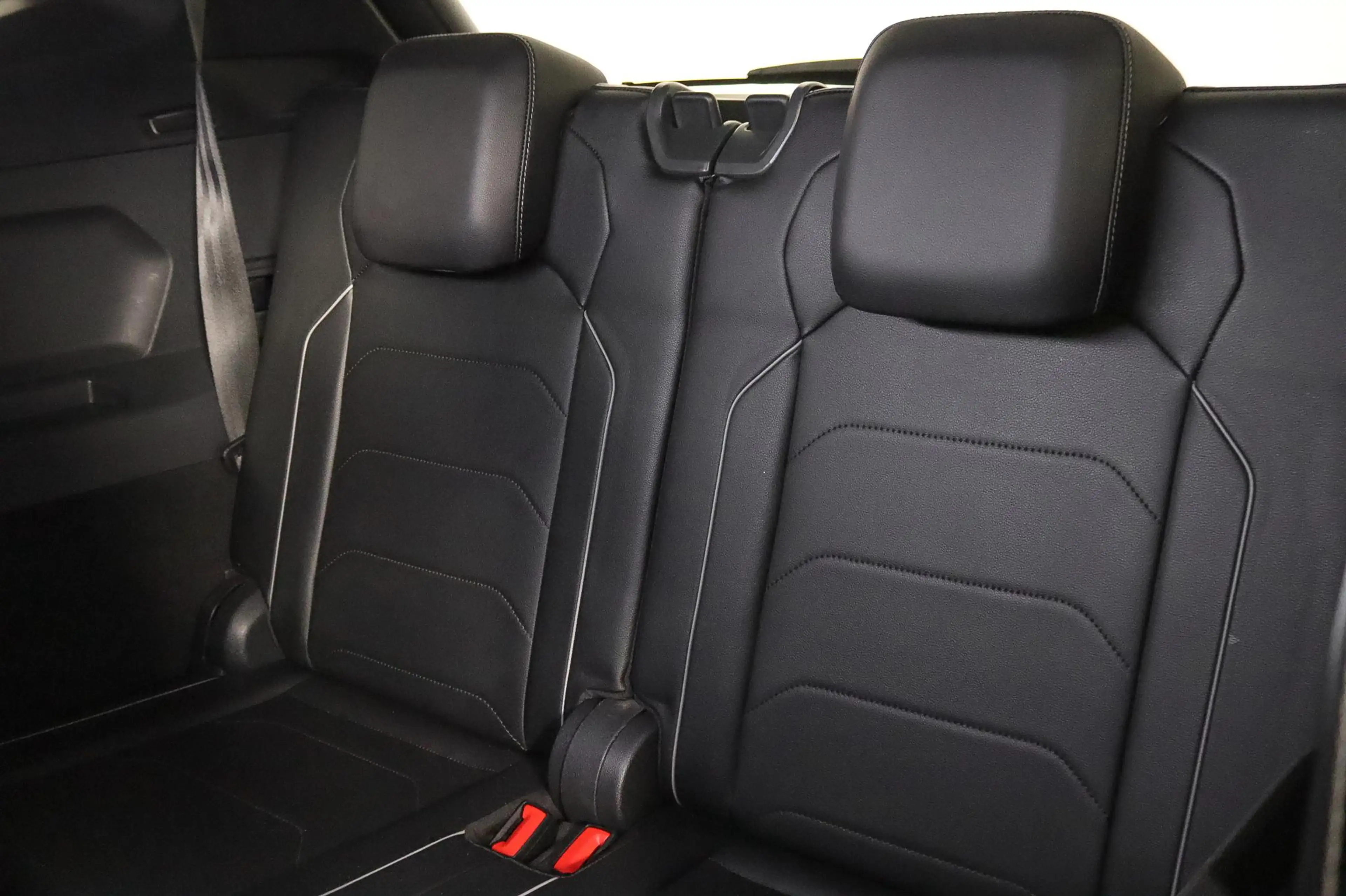 Volkswagen Tiguan Allspace 2.0 TSI 4Motion Highline R-Line 7-Persoons Panoram — photo 6