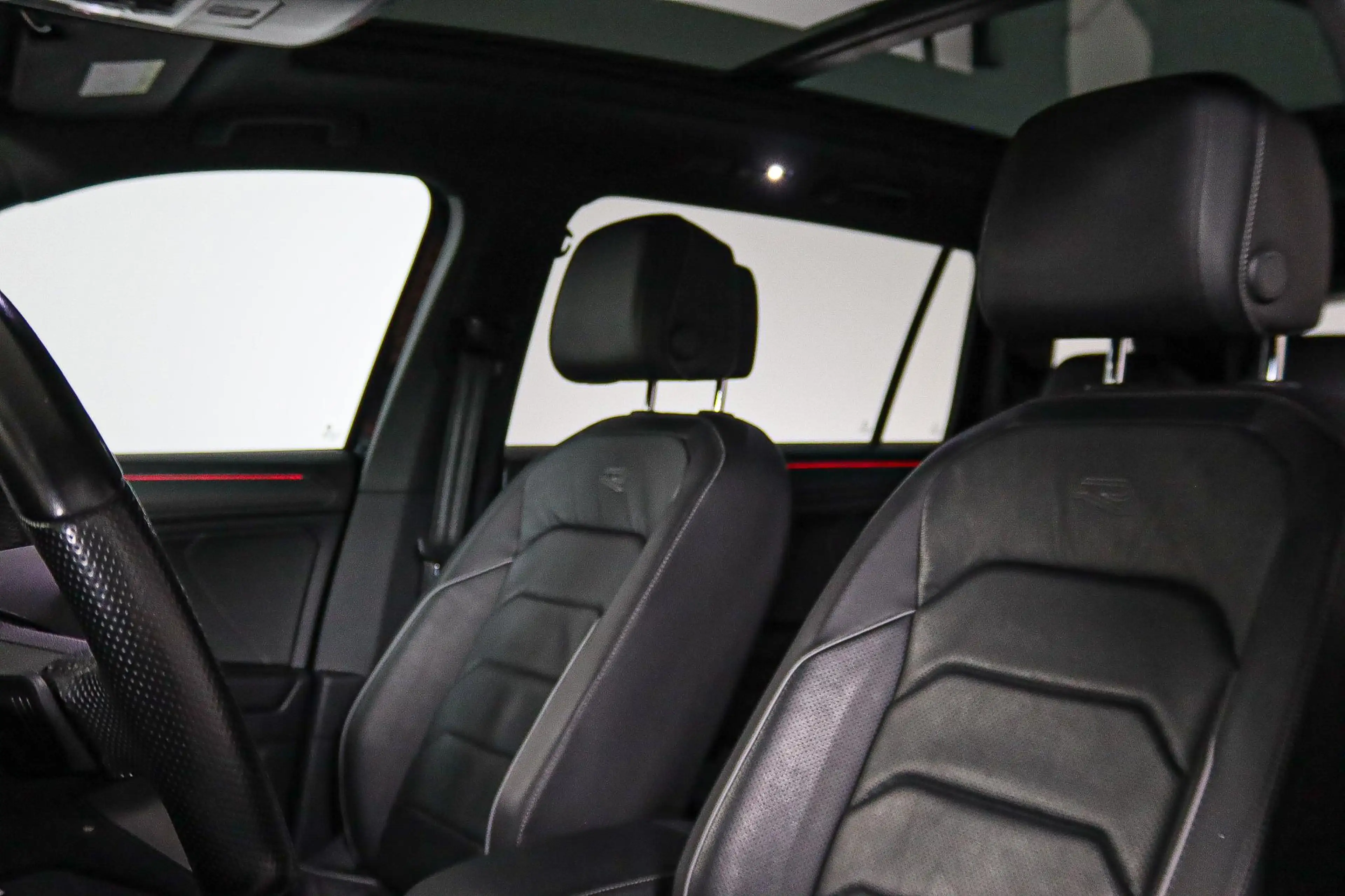 Volkswagen Tiguan Allspace 2.0 TSI 4Motion Highline R-Line 7-Persoons Panoram — photo 4
