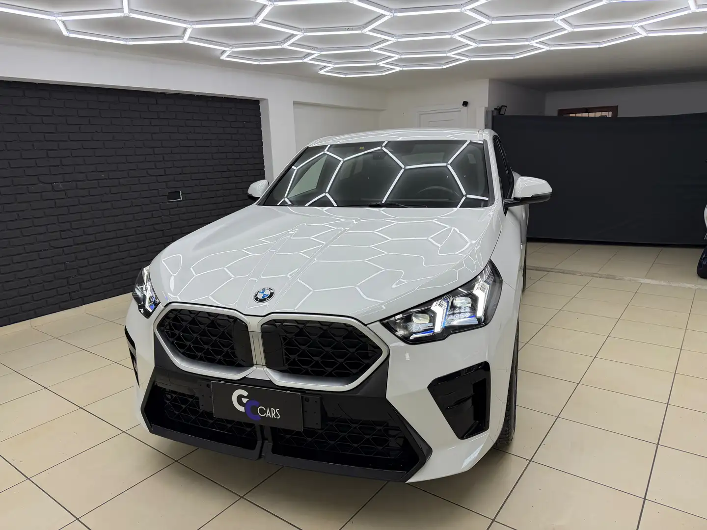 BMW X2 X2 sdrive 18d MSport auto Bianco - 2