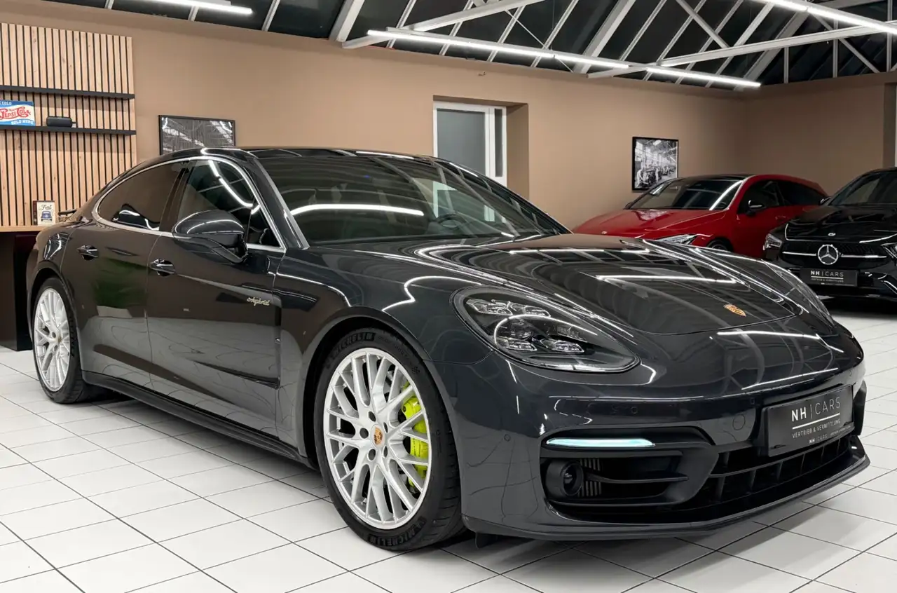 Porsche Panamera 4 S E-Hybrid/Approved