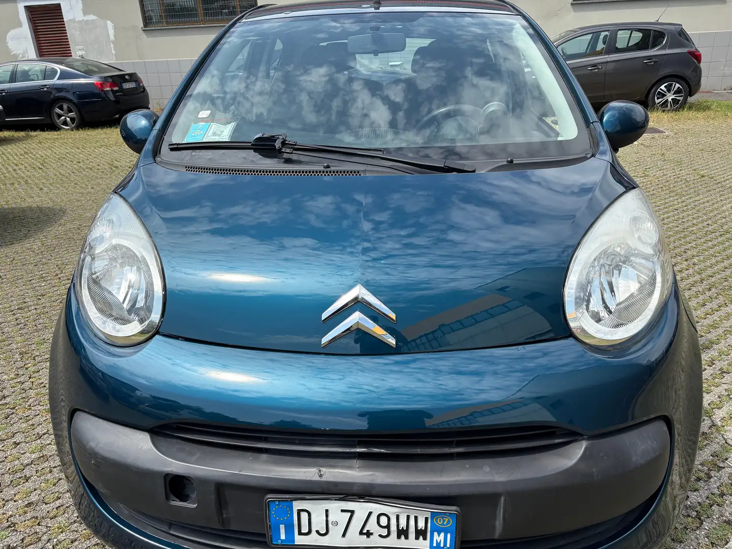Toyota Aygo 5p 1.0 Sol ideale per neopatentati Zwart - 2