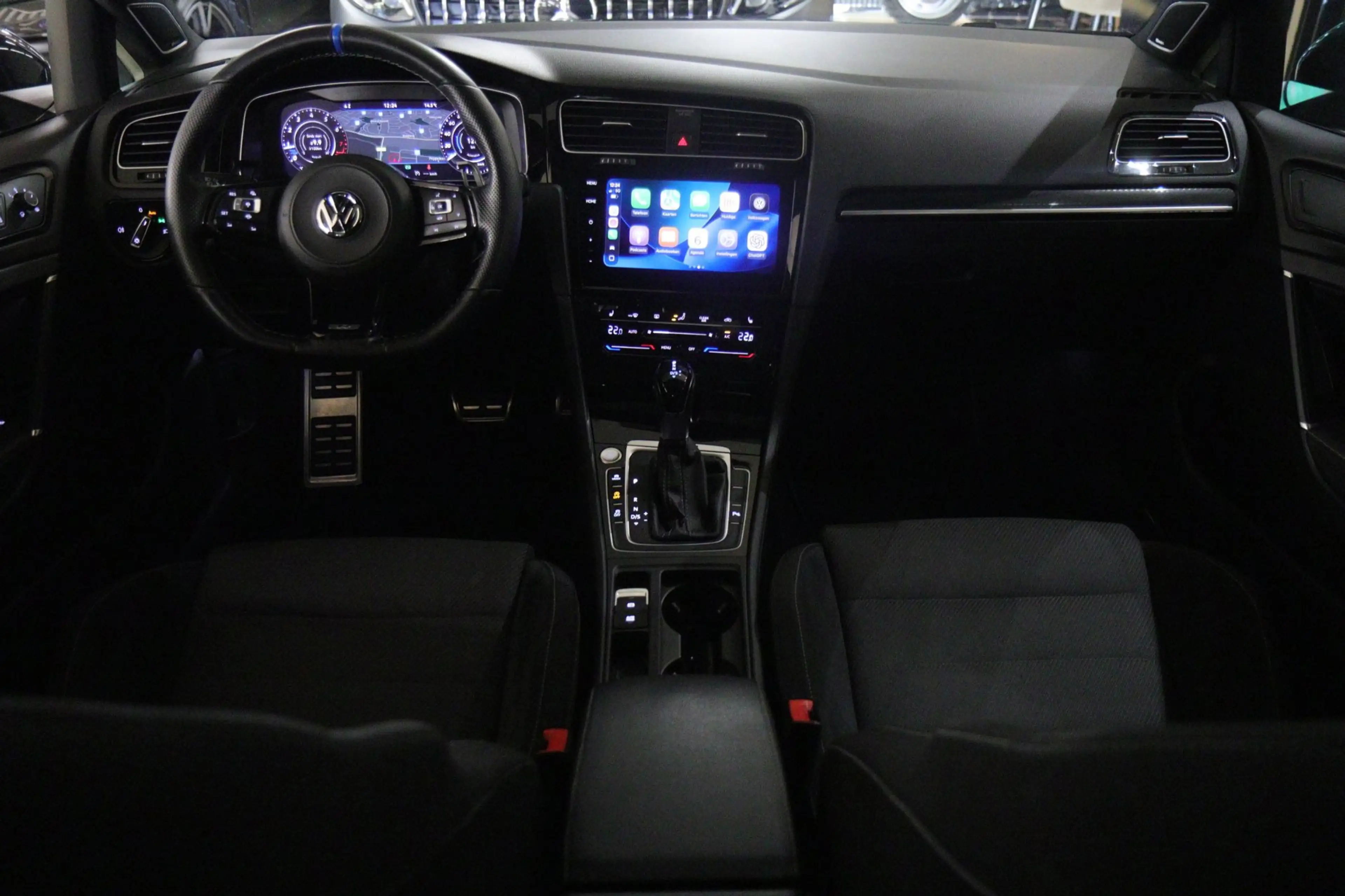 Volkswagen Golf Variant 2.0 TSI 4Motion R /PANO/AKRA/ACC/DCC/DYNAUDIO/SFEE — photo 8