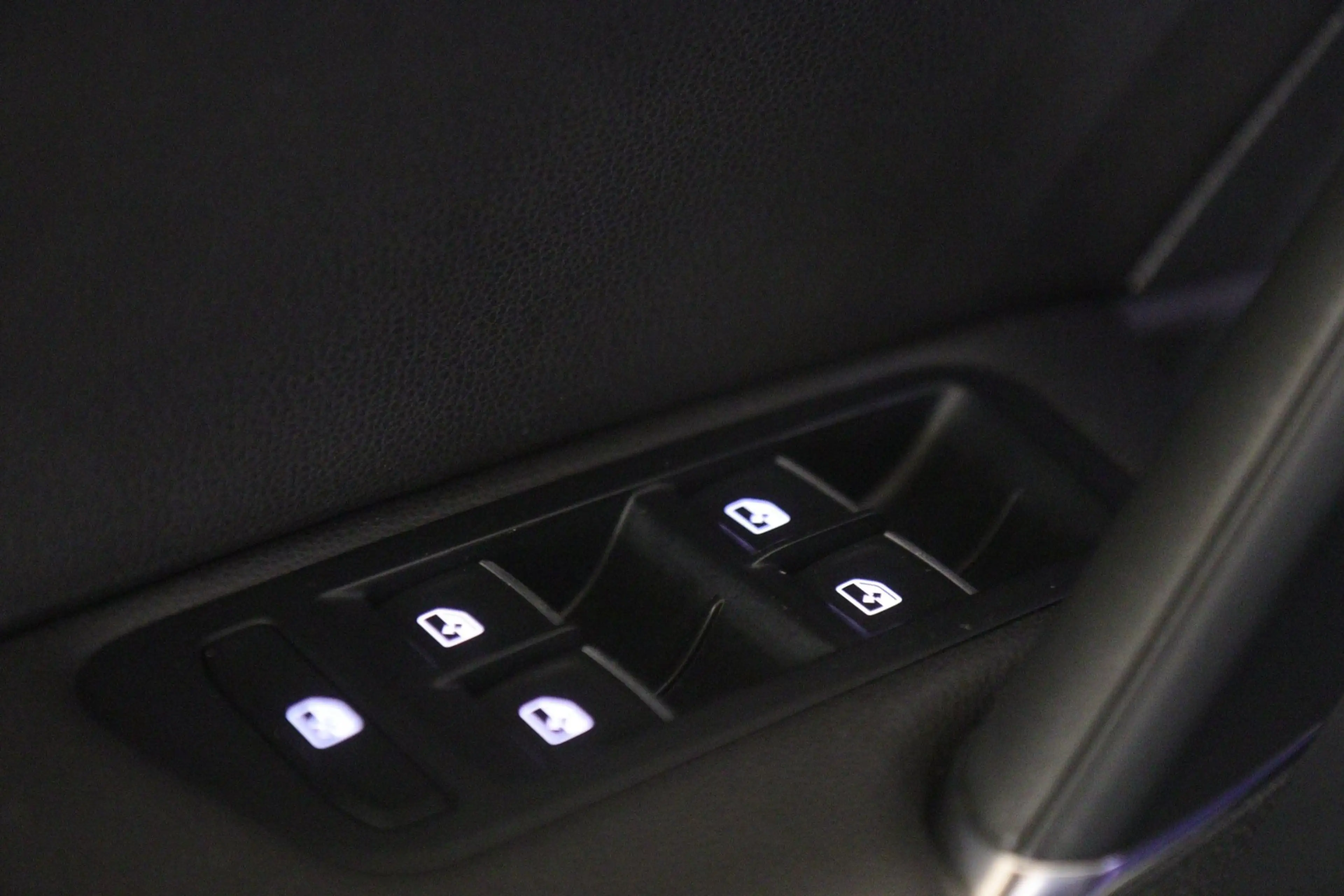 Volkswagen Golf Variant 2.0 TSI 4Motion R /PANO/AKRA/ACC/DCC/DYNAUDIO/SFEE — photo 47