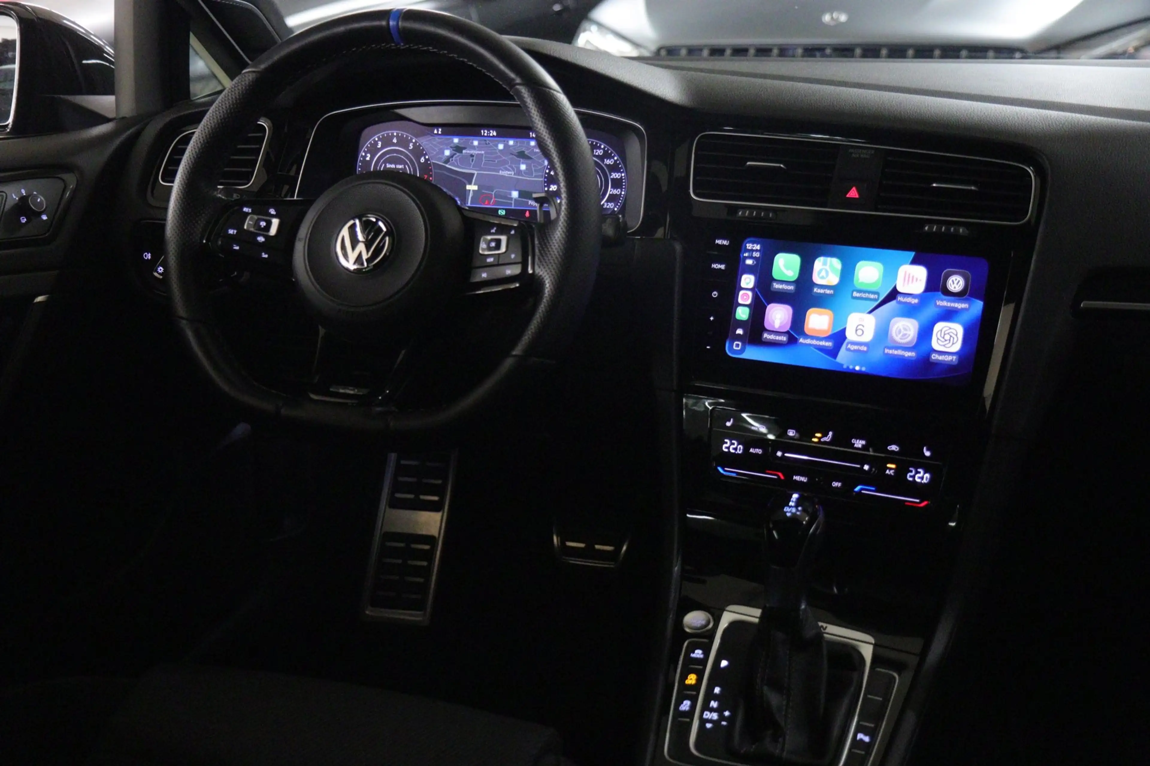 Volkswagen Golf Variant 2.0 TSI 4Motion R /PANO/AKRA/ACC/DCC/DYNAUDIO/SFEE — photo 39