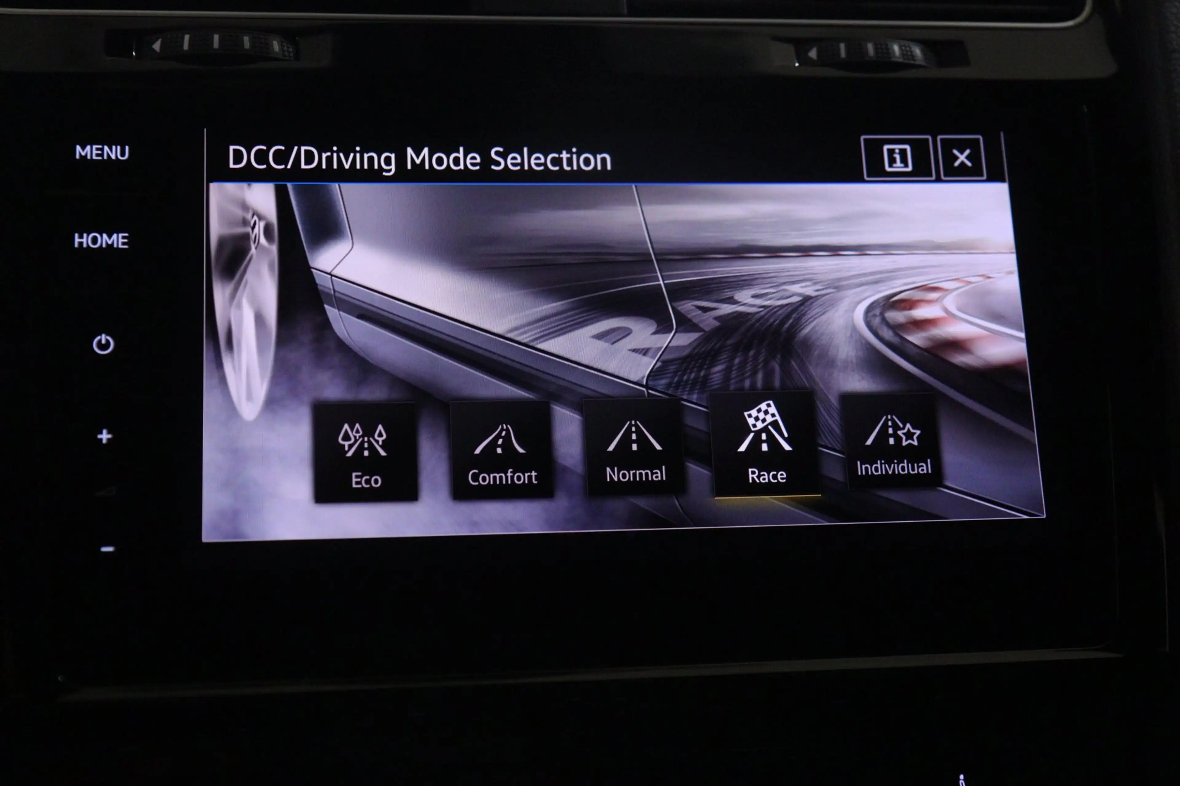 Volkswagen Golf Variant 2.0 TSI 4Motion R /PANO/AKRA/ACC/DCC/DYNAUDIO/SFEE — photo 35