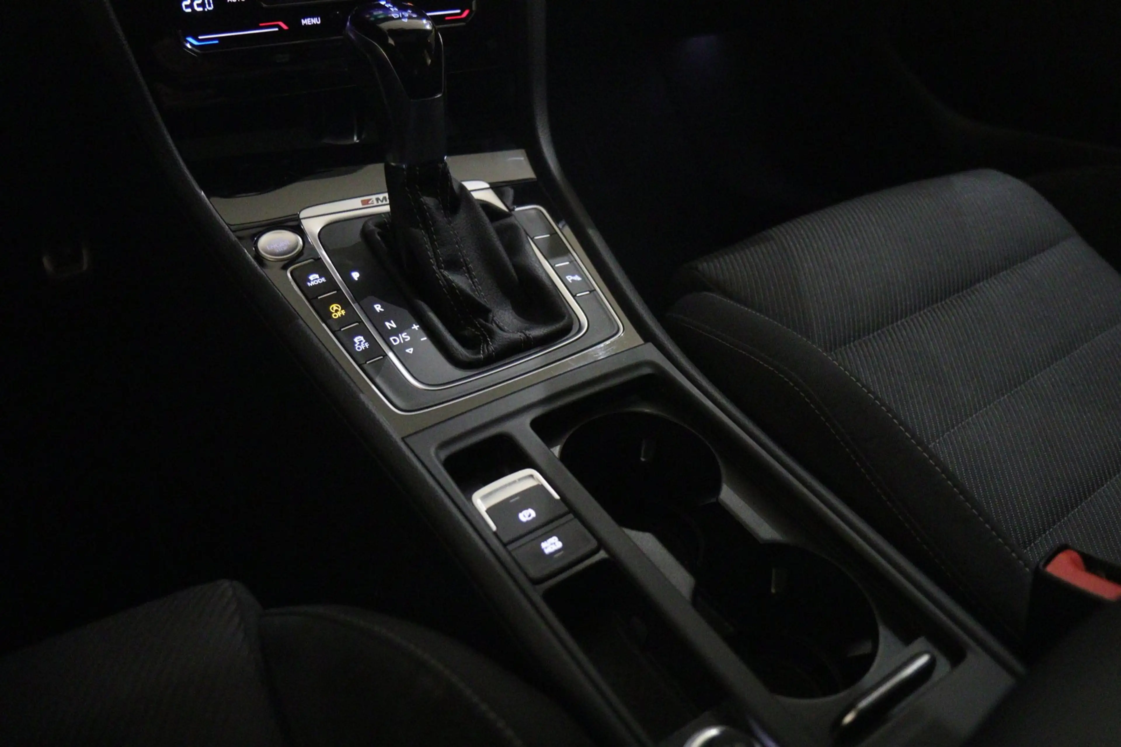 Volkswagen Golf Variant 2.0 TSI 4Motion R /PANO/AKRA/ACC/DCC/DYNAUDIO/SFEE — photo 49