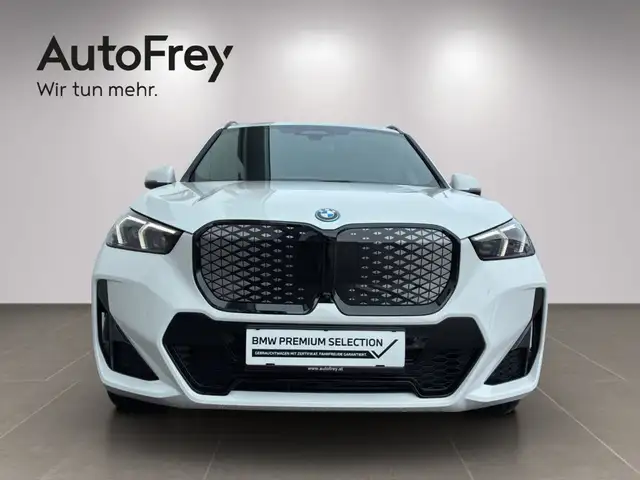 BMW iX1 eDrive20 Ansicht 4
