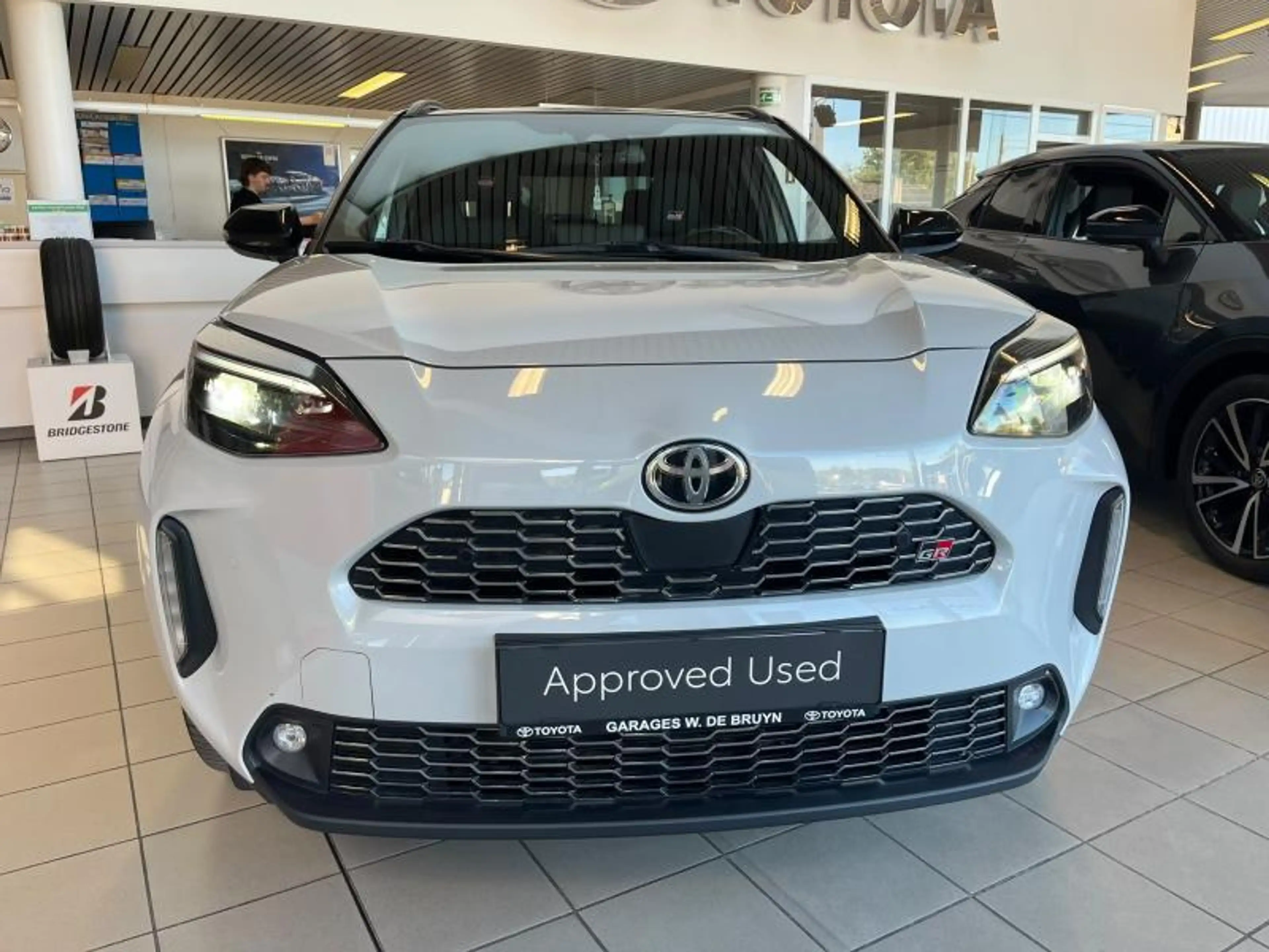 Toyota Yaris Cross GR Sport Bi-tone — photo 2