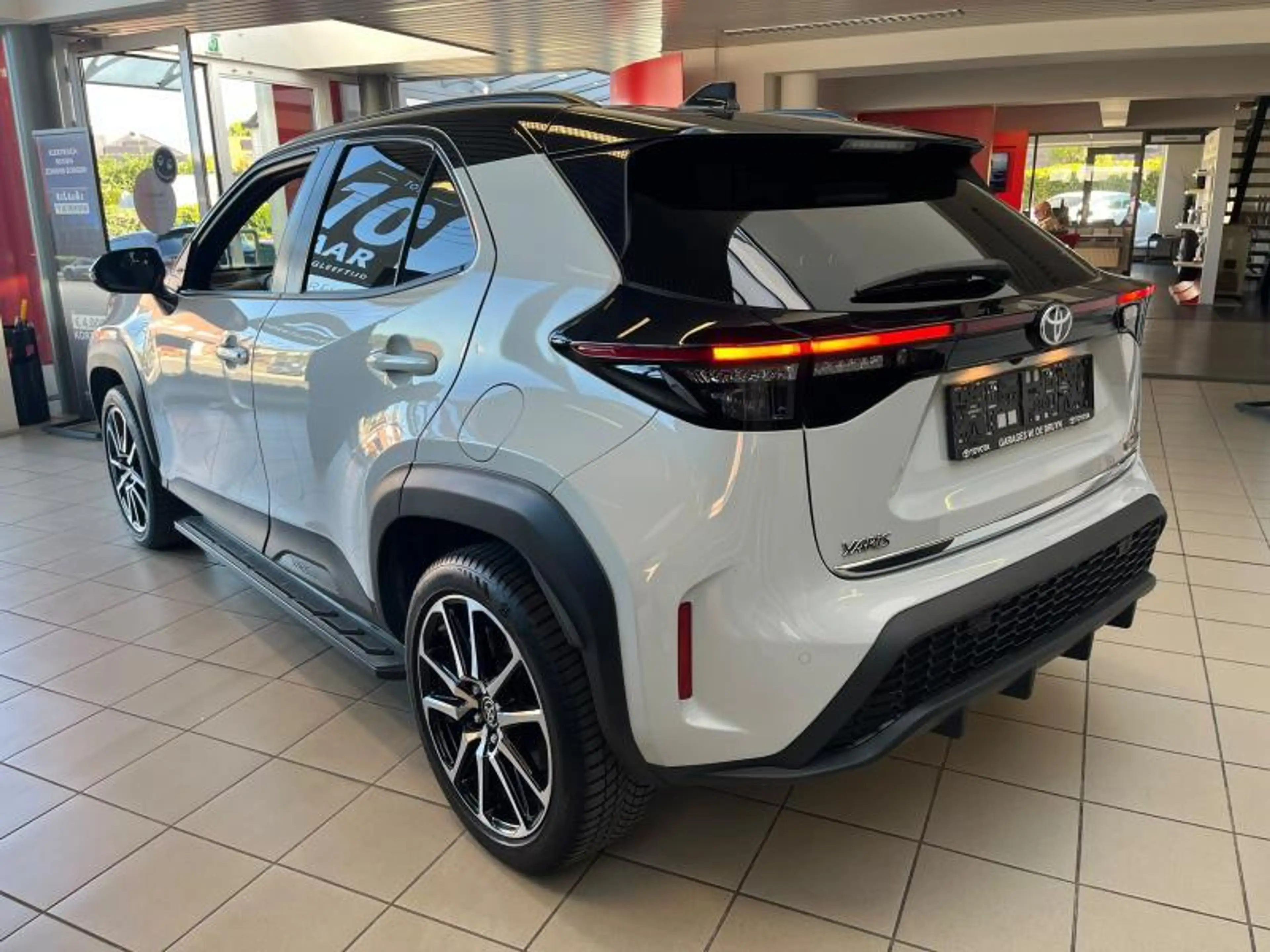 Toyota Yaris Cross GR Sport Bi-tone — photo 4
