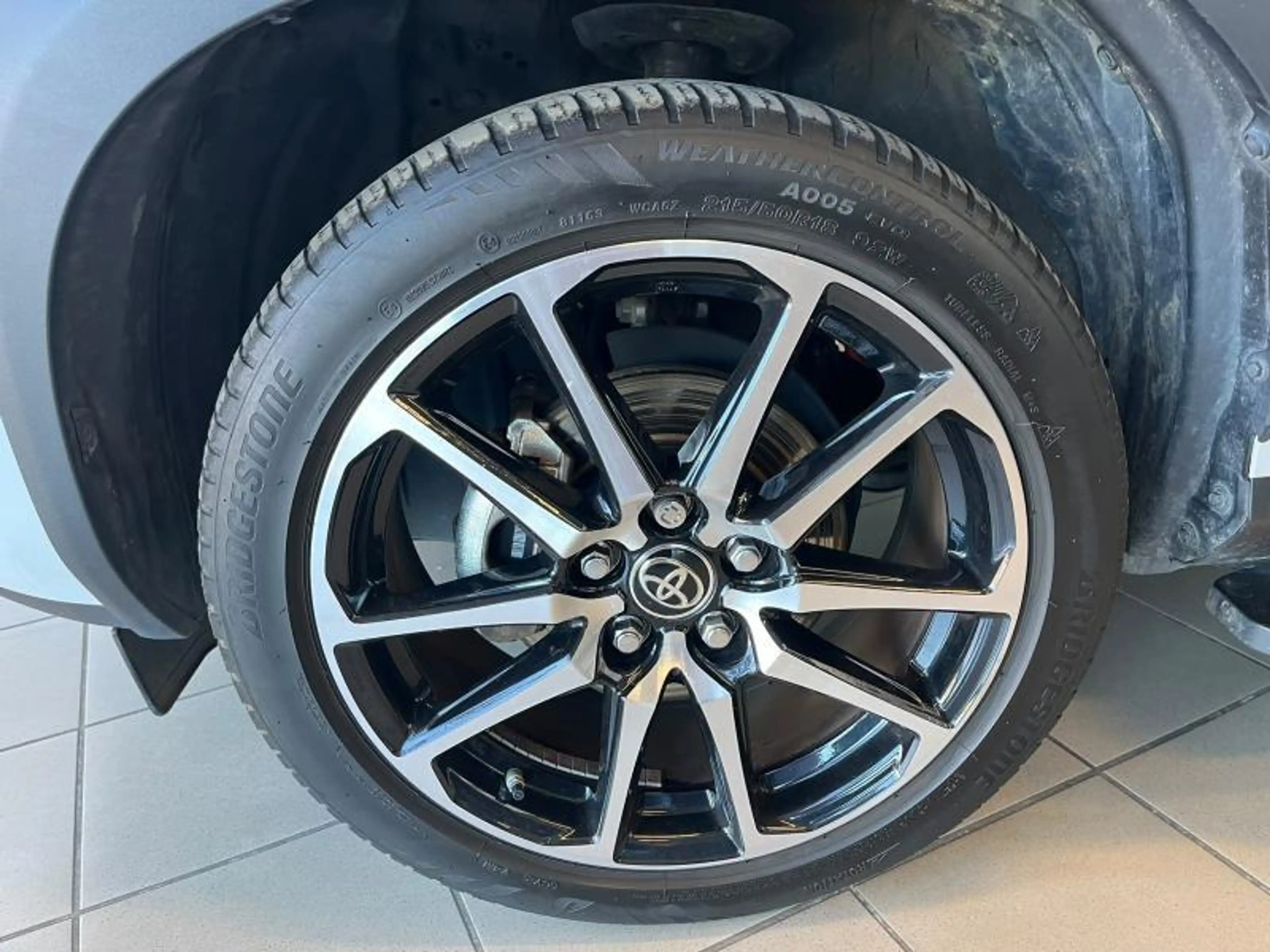 Toyota Yaris Cross GR Sport Bi-tone — photo 3