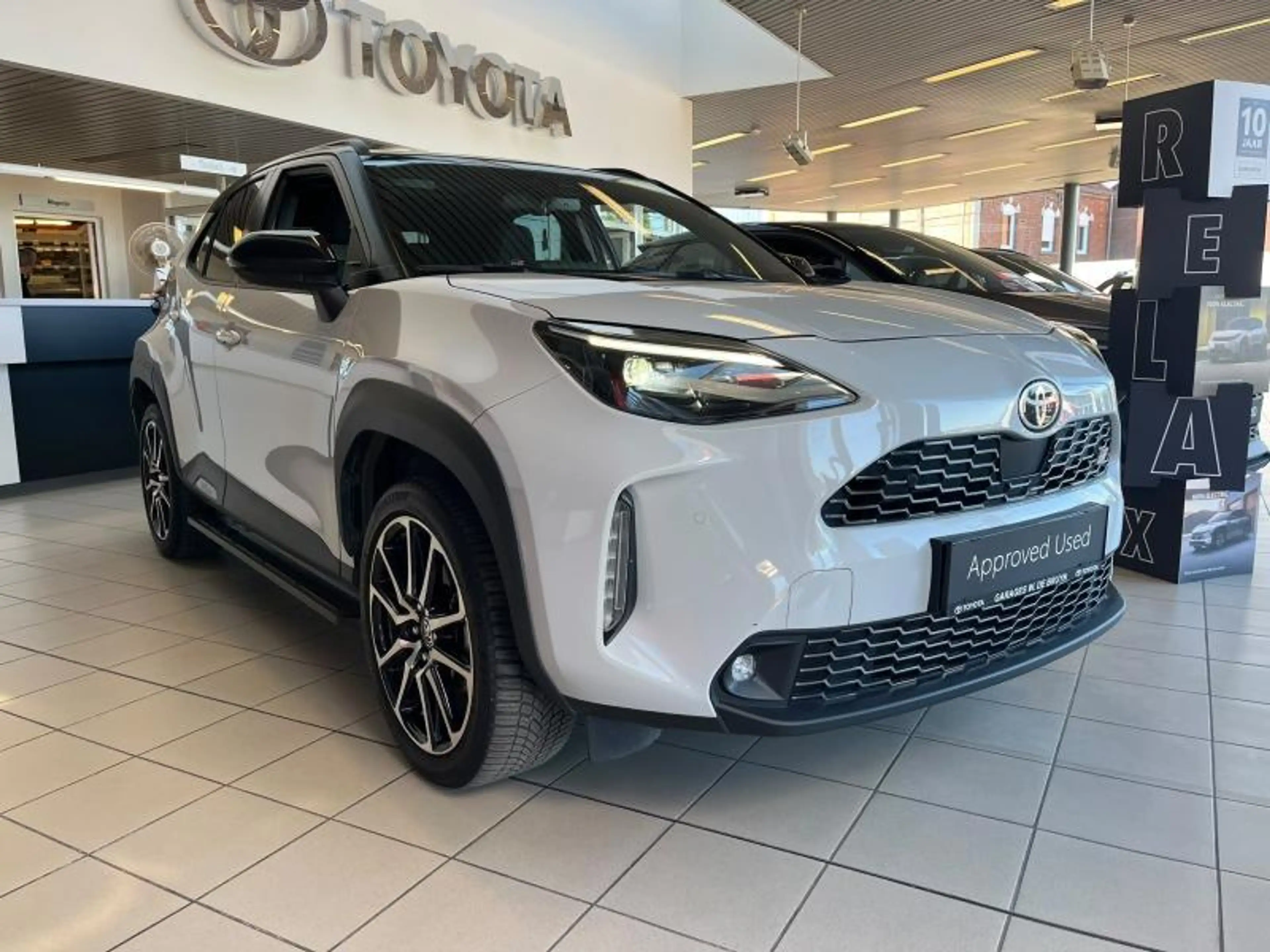 Toyota Yaris Cross GR Sport Bi-tone