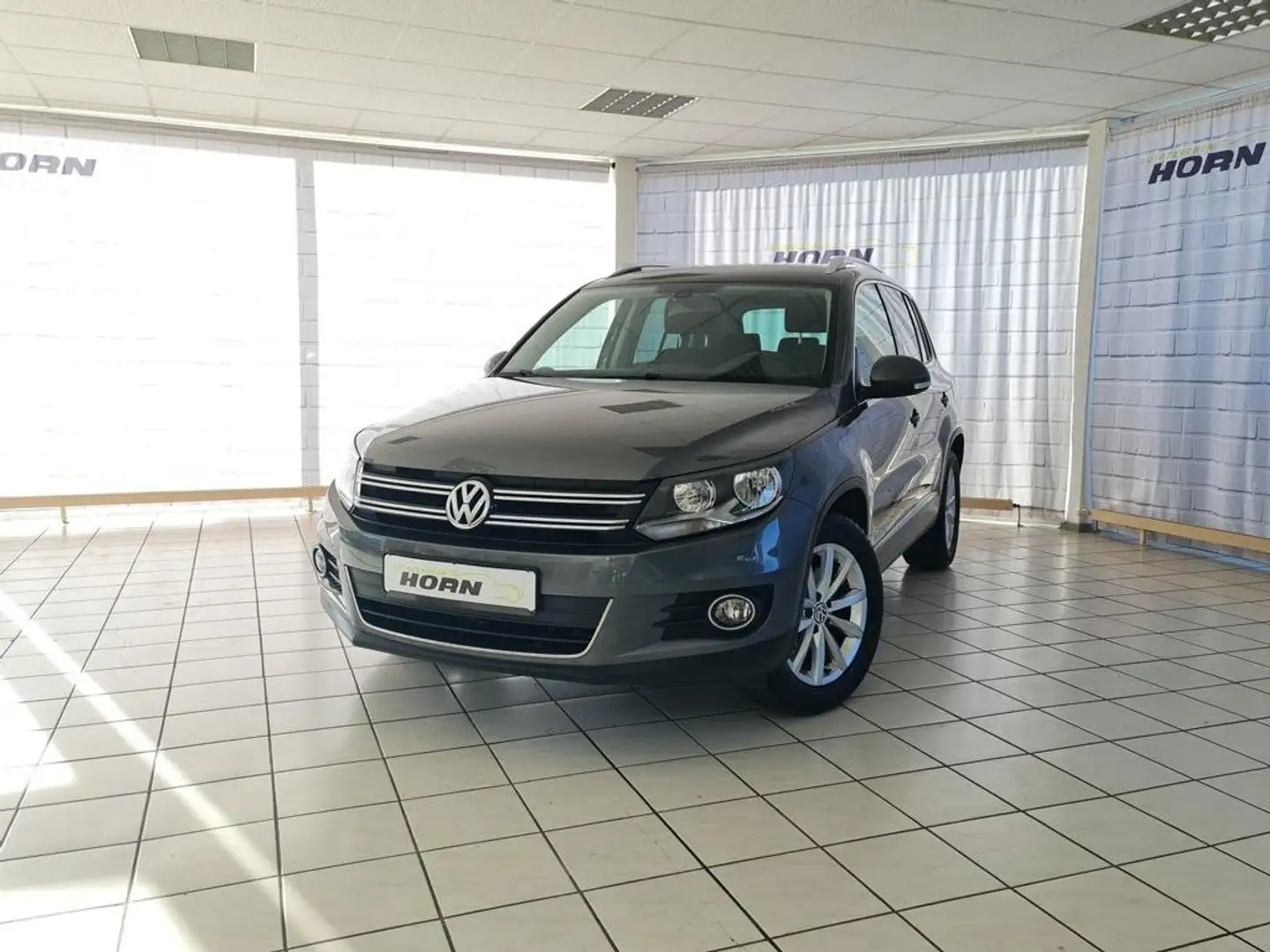 Volkswagen Tiguan Lounge Sport, 1.Hand, unfallfrei, Kamera, Navi,LMF Grau - 1