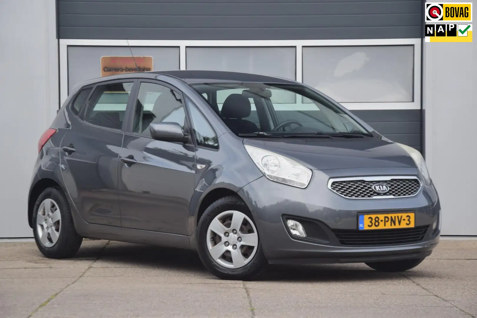 Kia Venga 1.4 CVVT Seven + TREKHAAK/CAMERA/NAVIGATIE Gris - 1
