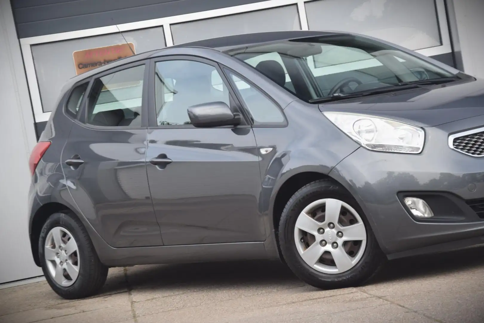Kia Venga 1.4 CVVT Seven + TREKHAAK/CAMERA/NAVIGATIE Gris - 2