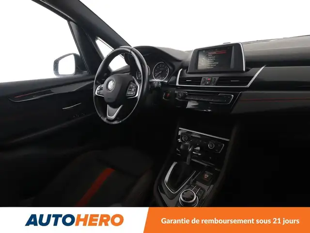 BMW 2 Series view 13
