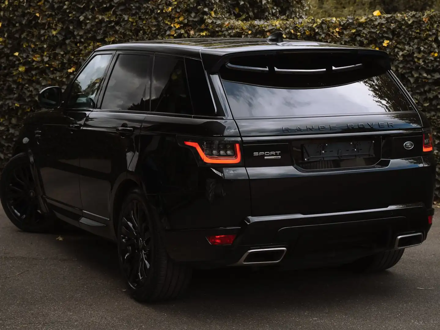 Land Rover Range Rover Sport TDV6 HSE Dynamic PANO/TREKHAAK/MATRIX/MEMORY Zwart - 2