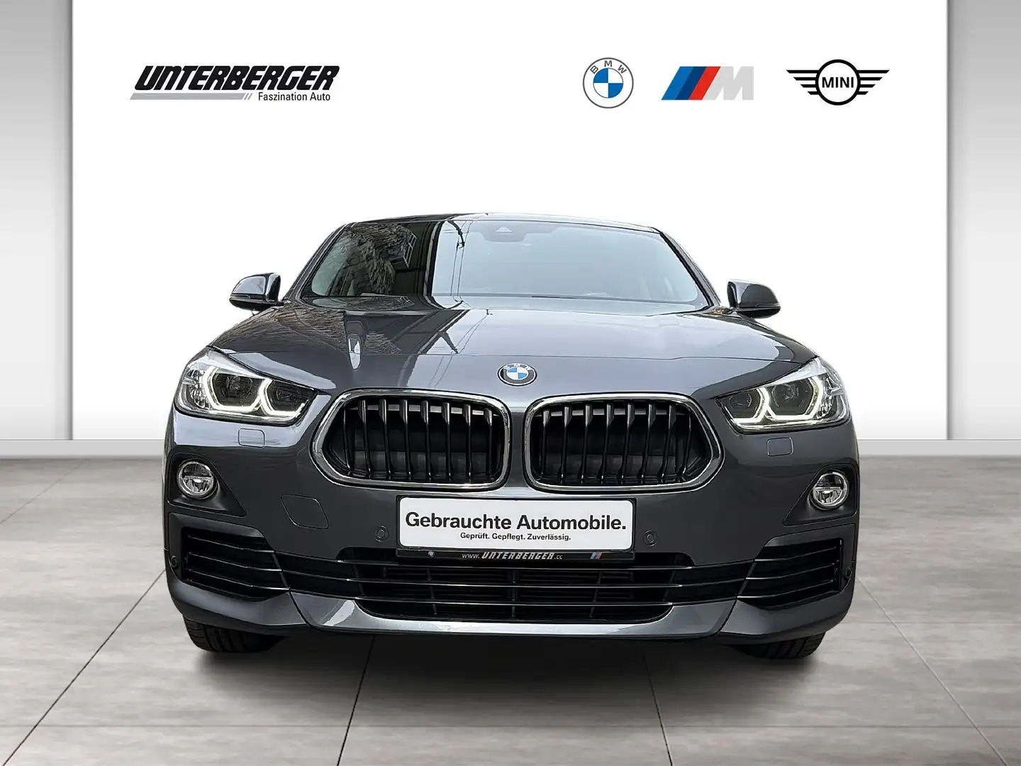 BMW X2 xDrive18d Advantage Grau - 2