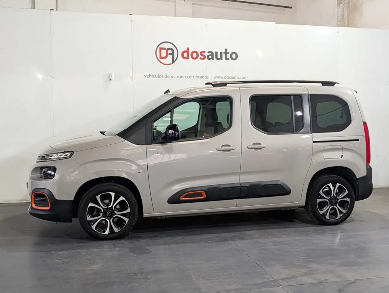 2022 Citroen Berlingo BlueHDi S&S Talla M Shine 100, photograph 2