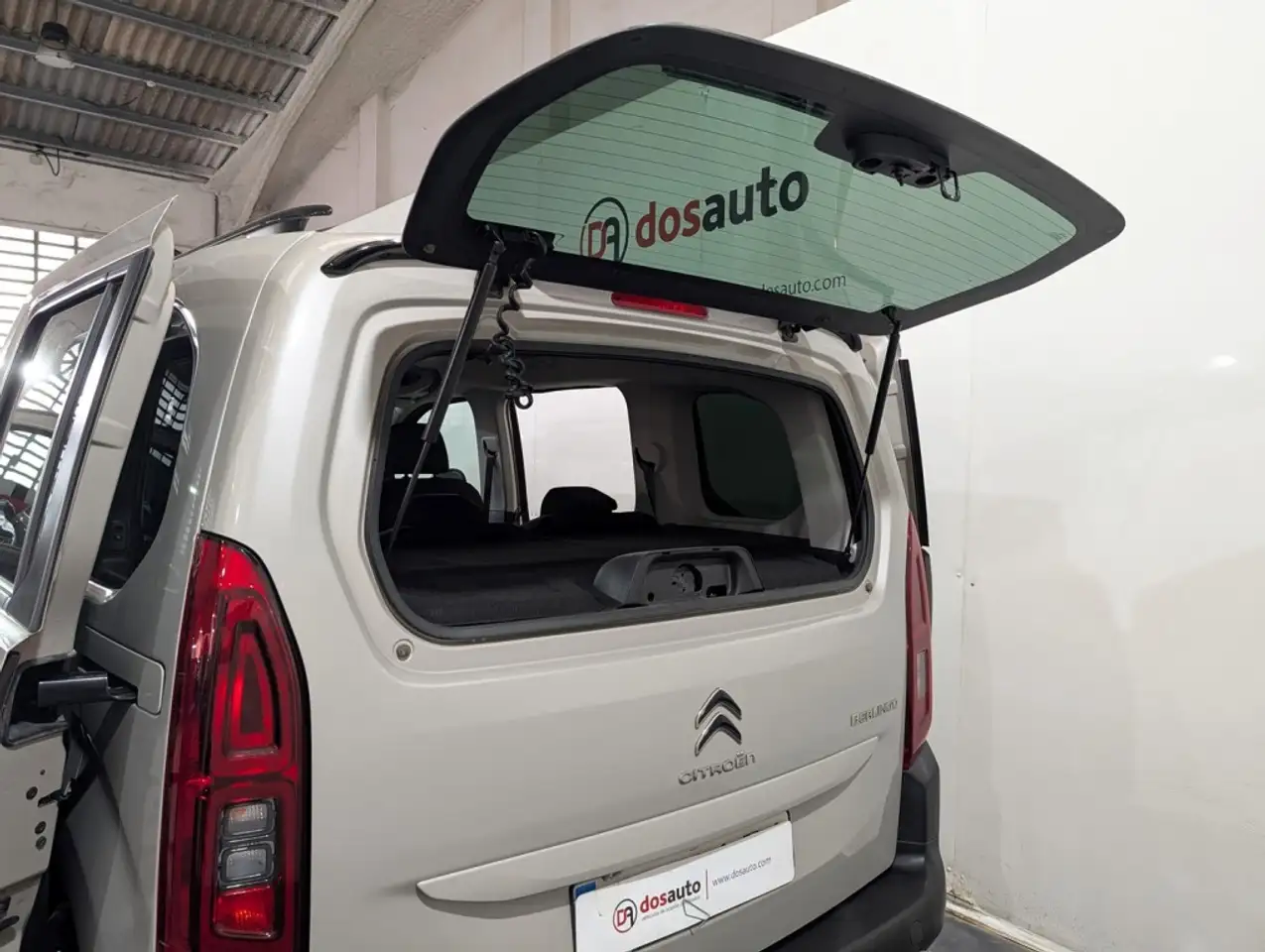2022 Citroen Berlingo BlueHDi S&S Talla M Shine 100, photograph 5