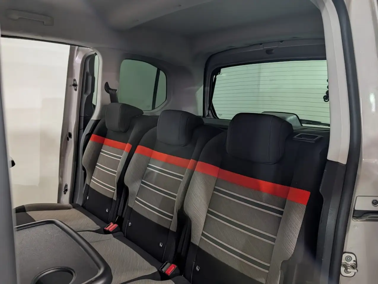 2022 Citroen Berlingo BlueHDi S&S Talla M Shine 100, photograph 10