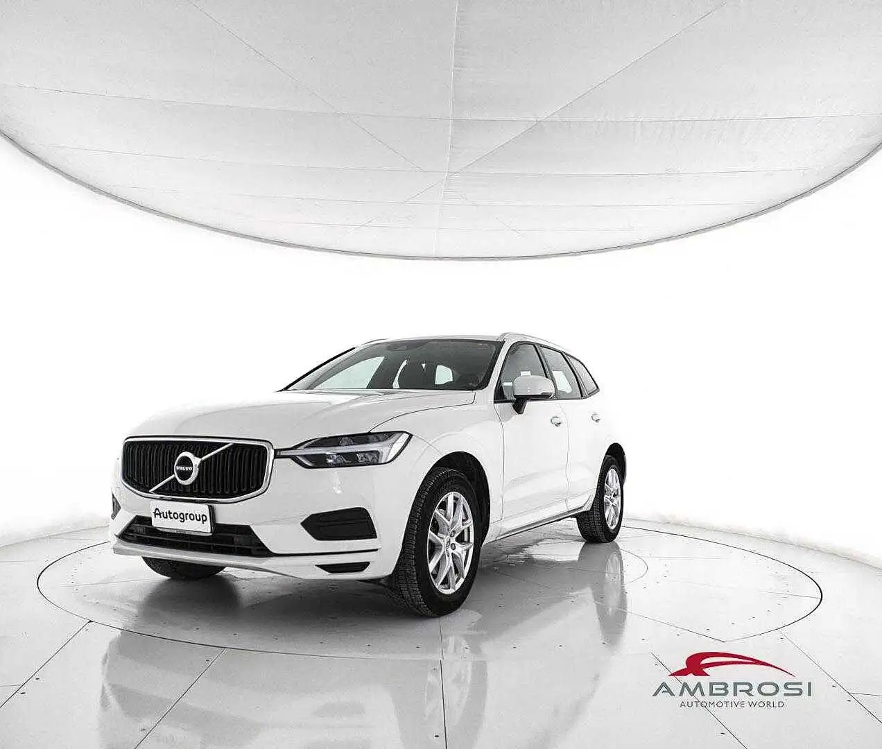 Volvo XC60 D4 AWD Geartronic Business Bianco - 1