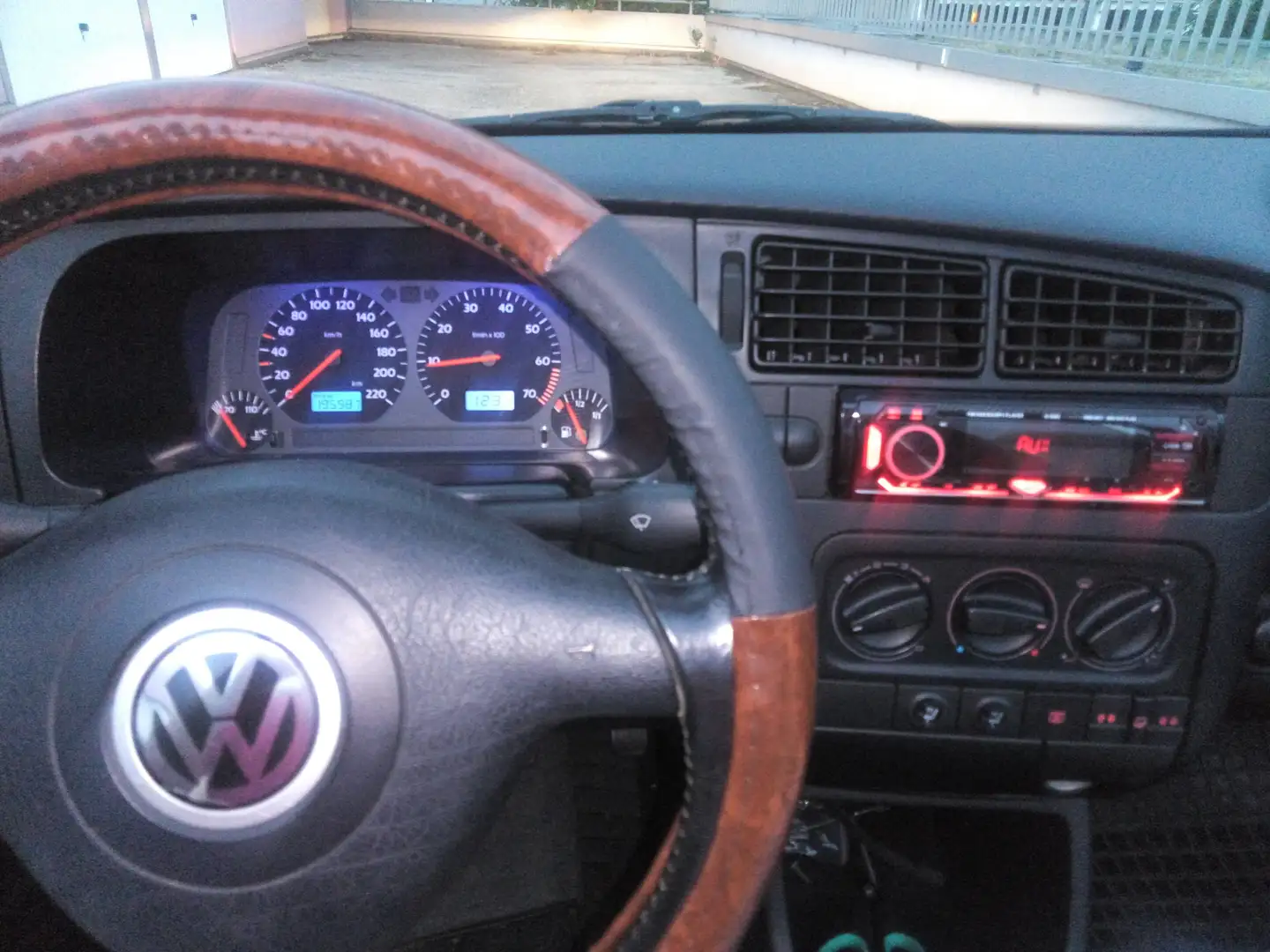 Volkswagen Golf Cabriolet Golf Cabrio 1.8 Highline Or - 2