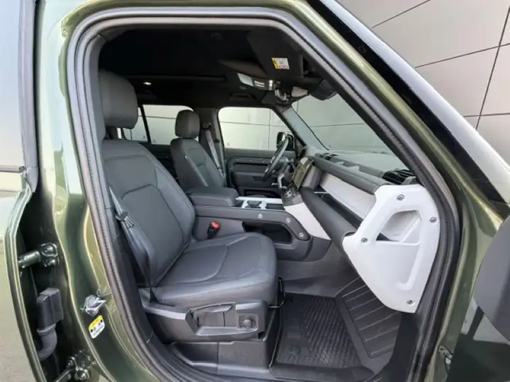 Land Rover Defender 2026, foto 3