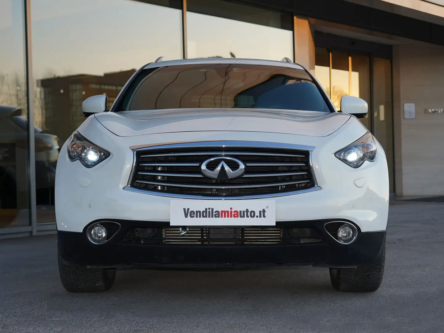 Infiniti QX70 3.0 diesel V6 AT S Premium (Presso la sede di Pad Weiß - 2
