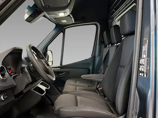 Mercedes-Benz Sprinter view 10