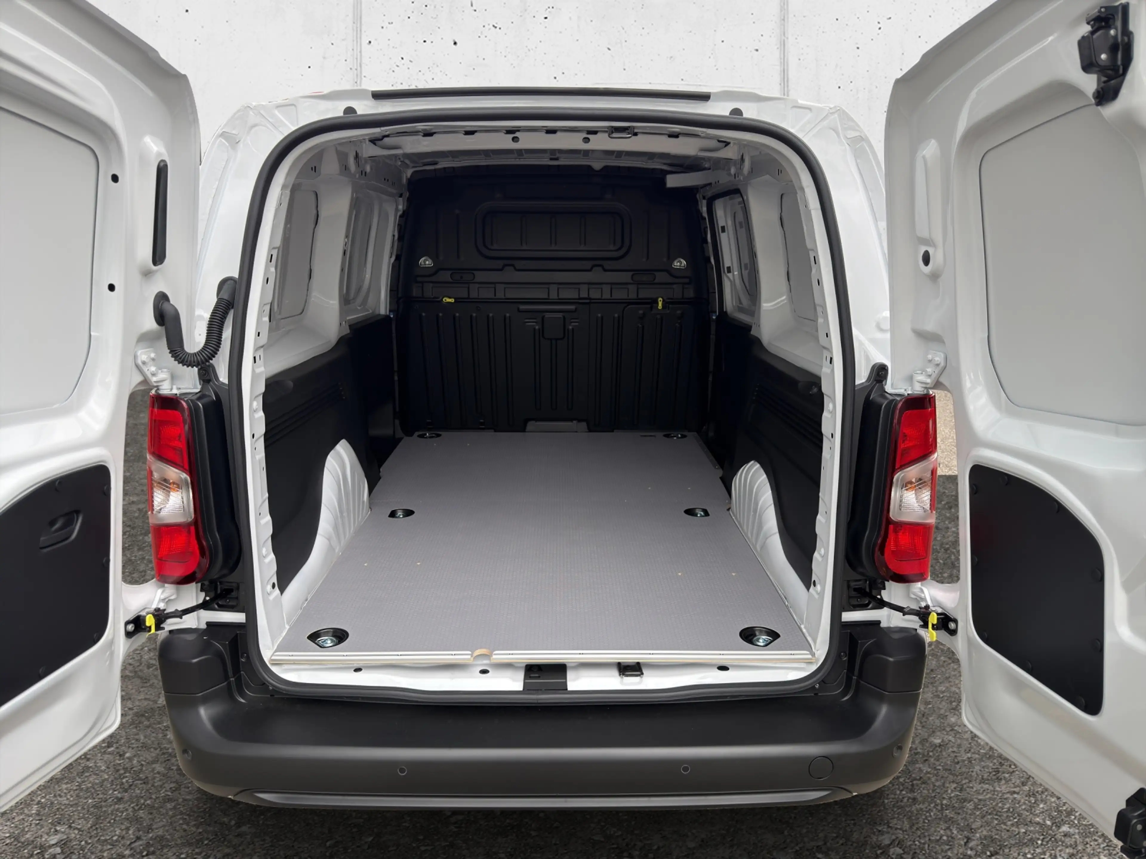 Toyota Proace City Meister 1,5 D-4D 102 L2 4-türig — photo 4