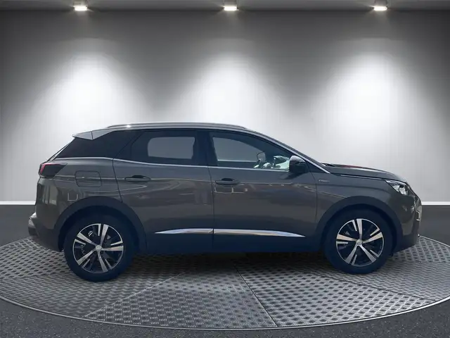 Peugeot 3008 view 6